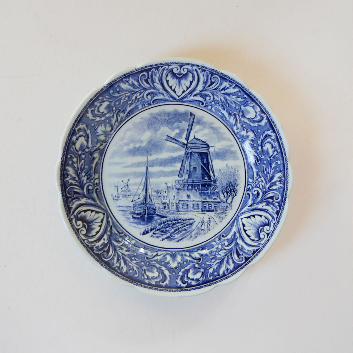 Vintage-Delft-Windmill-Decorative-Plate, DElft Plate Wall, Windmill Plate Wall, Vintage Delft Decor, Vintage BLue White Windmill DEcor, Vintage Cottage Windmill Decor, Vintage Blue and White Plate Wall