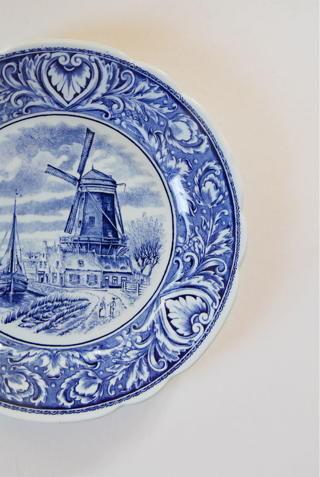 Vintage-Delft-Windmill-Decorative-Plate, DElft Plate Wall, Windmill Plate Wall, Vintage Delft Decor, Vintage BLue White Windmill DEcor, Vintage Cottage Windmill Decor, Vintage Blue and White Plate Wall