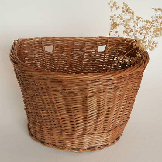 Large Vintage Flat Back Wicker Basket, Vintage Farmhouse Wicker Basket, Vintage Farmhouse Basket, Vintage Wicker Hanging Basket
