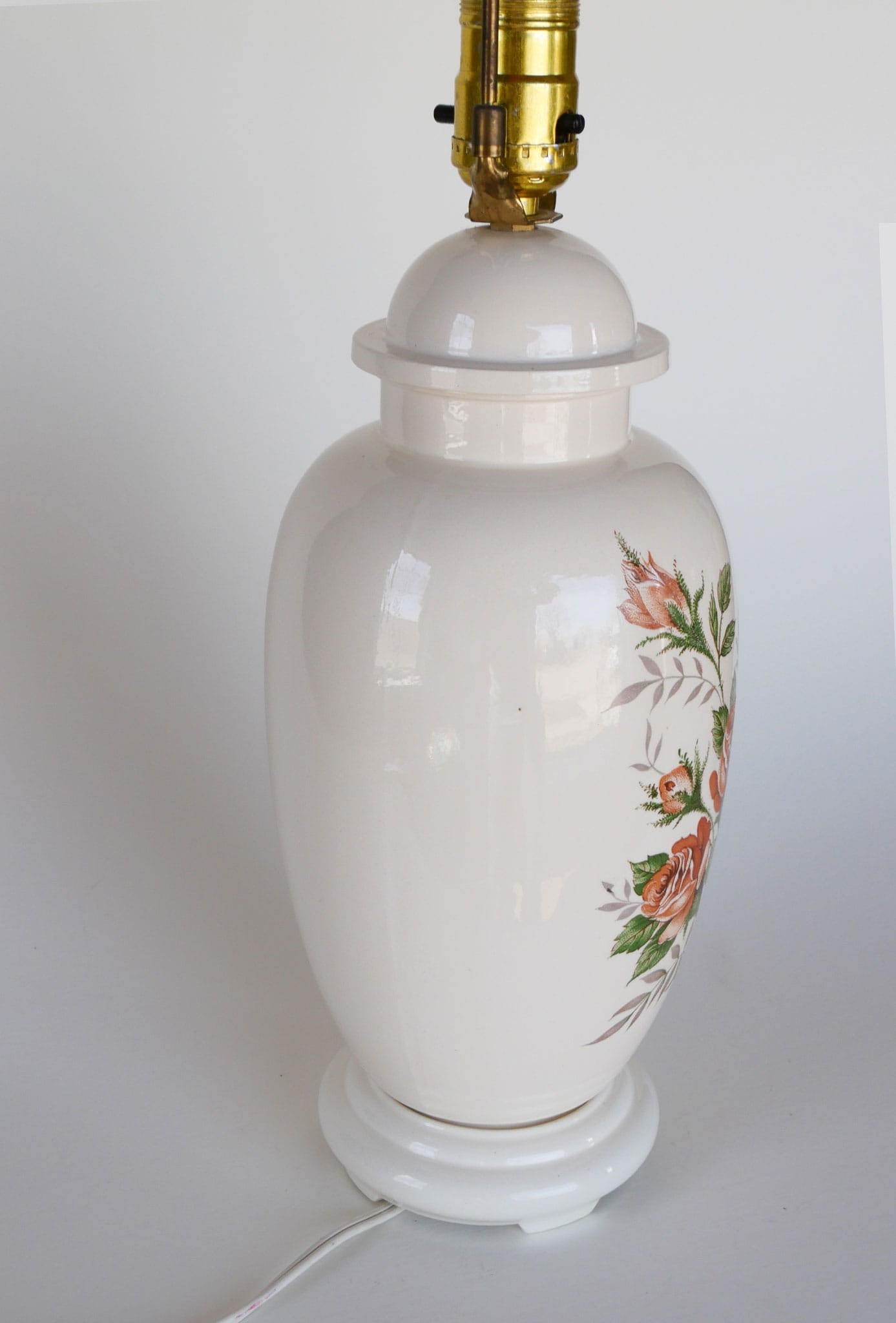 Vintage Floral Design Table Lamp, Cottagecore Lamp, Cottage Table Lamp, Vintage Cottagecore Lighting, Vintage Floral Table Lamp, Vintage Cottage Lighting, Vintage Floral Lighting, Vintage Home Decor