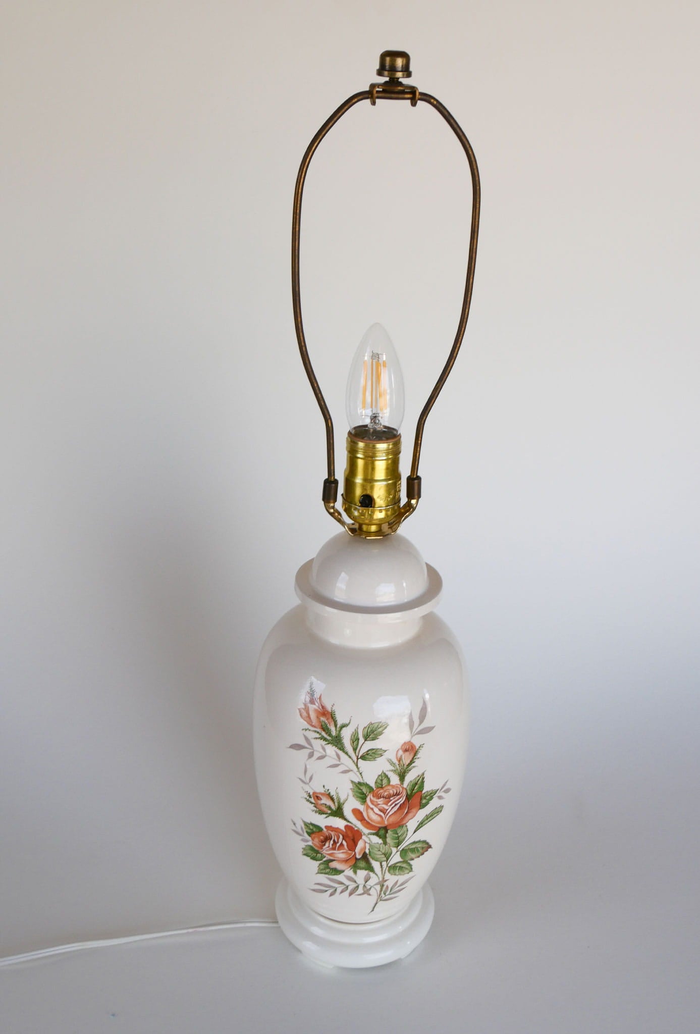 Vintage Floral Design Table Lamp, Cottagecore Lamp, Cottage Table Lamp, Vintage Cottagecore Lighting, Vintage Floral Table Lamp, Vintage Cottage Lighting, Vintage Floral Lighting, Vintage Home Decor