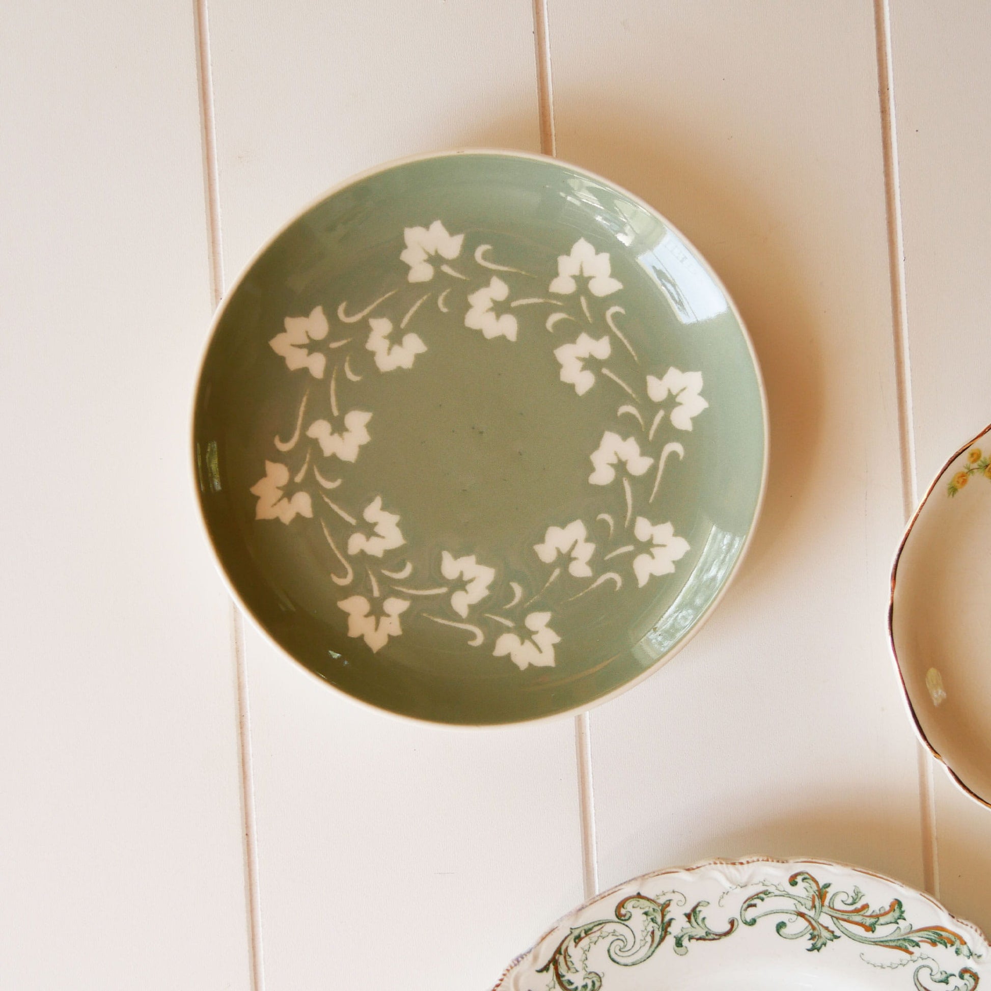 Vintage Floral Plate Gallery Wall Collection, Floral PLate Wall, Vintage Floral Plates, Vintage Plate Gallery Wall, Vintage Plate Wall, Floral Vintage Plate Collection, Cottagecore Plate Collection