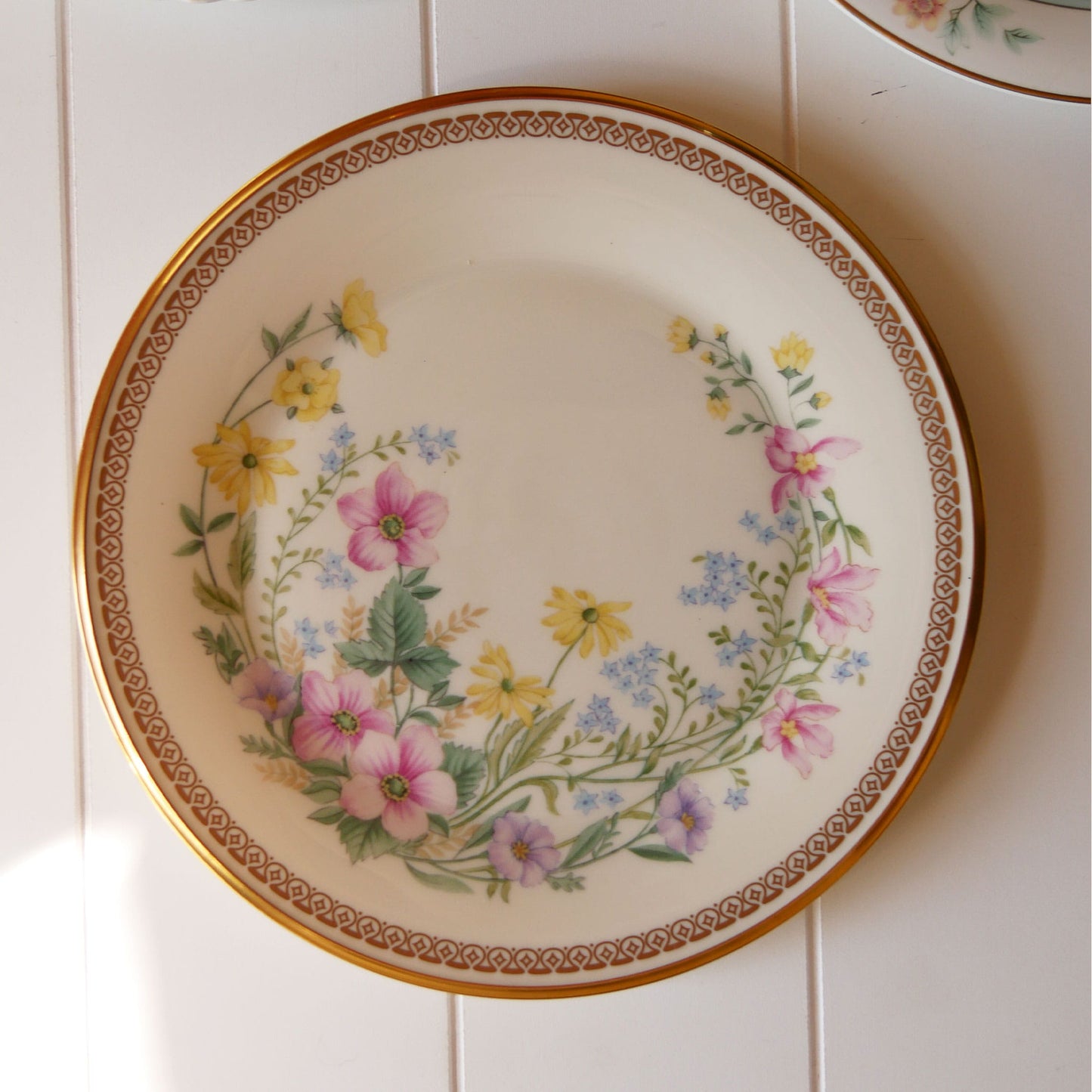 Vintage Floral Plate Gallery Wall Collection, Floral PLate Wall, Vintage Floral Plates, Vintage Plate Gallery Wall, Vintage Plate Wall, Floral Vintage Plate Collection, Cottagecore Plate Collection