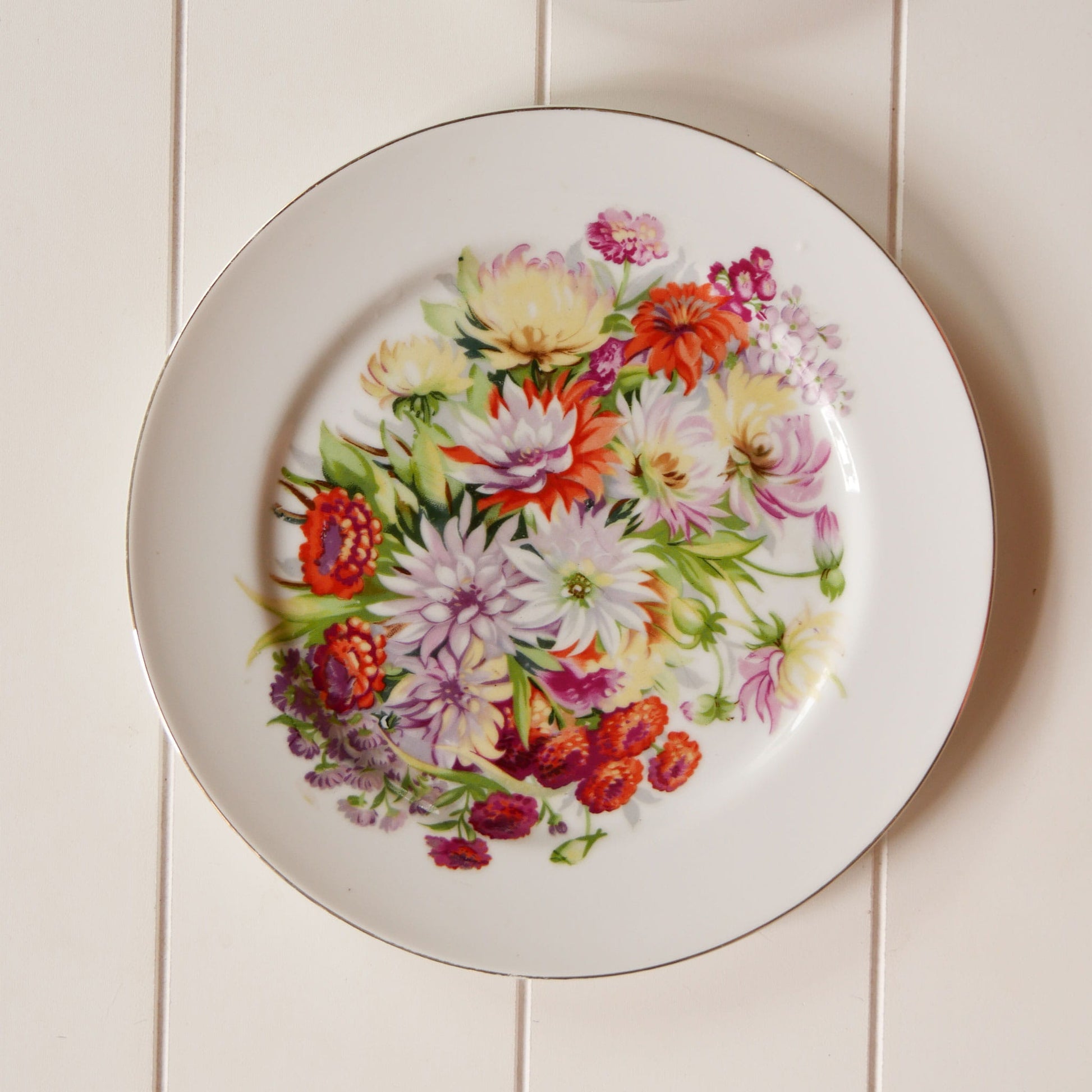 Vintage Floral Plate Wall Collection, Vintage Fruit Plates, VIntage Fruit and Floral Plates, VIntage Floral Plates, VIntage Floral Plate Wall, Vintage Gallery Plate Wall