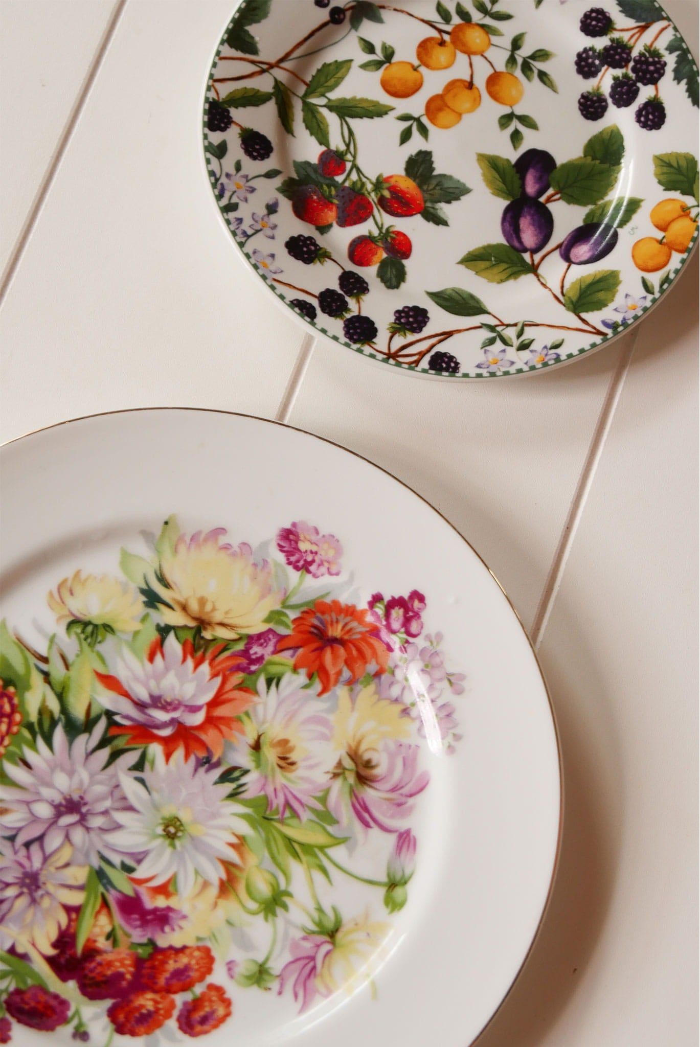 Vintage Floral Plate Wall Collection, Vintage Fruit Plates, VIntage Fruit and Floral Plates, VIntage Floral Plates, VIntage Floral Plate Wall, Vintage Gallery Plate Wall