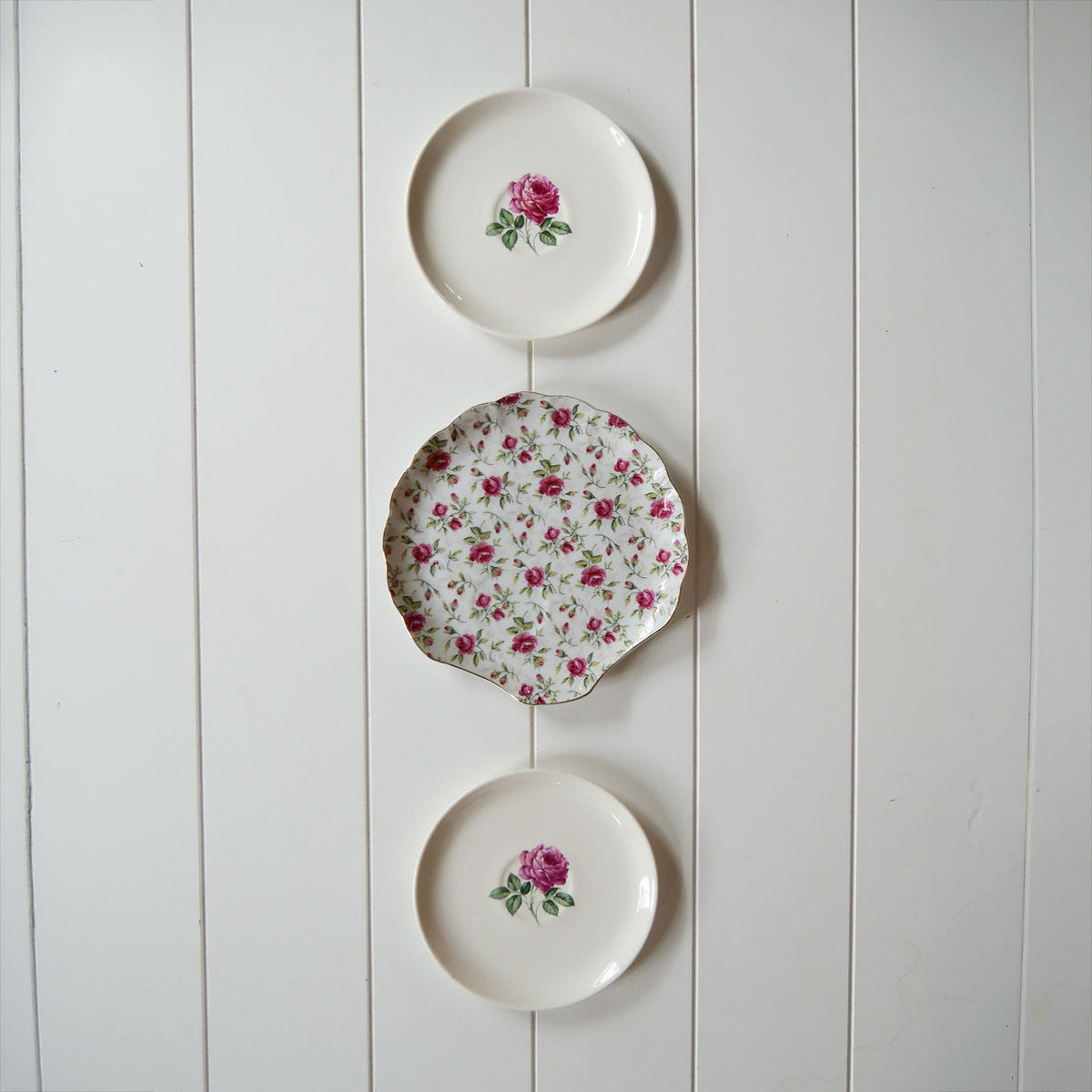 Vintage Pink Rose Plate Collection, Cottagecore Floral plate Collection, Vintage Floral Plates, Vintage Plate Wall, Vintage Floral Plate Wall, Cottagecore Wall Decor, Vintage Cottage Plate Wall