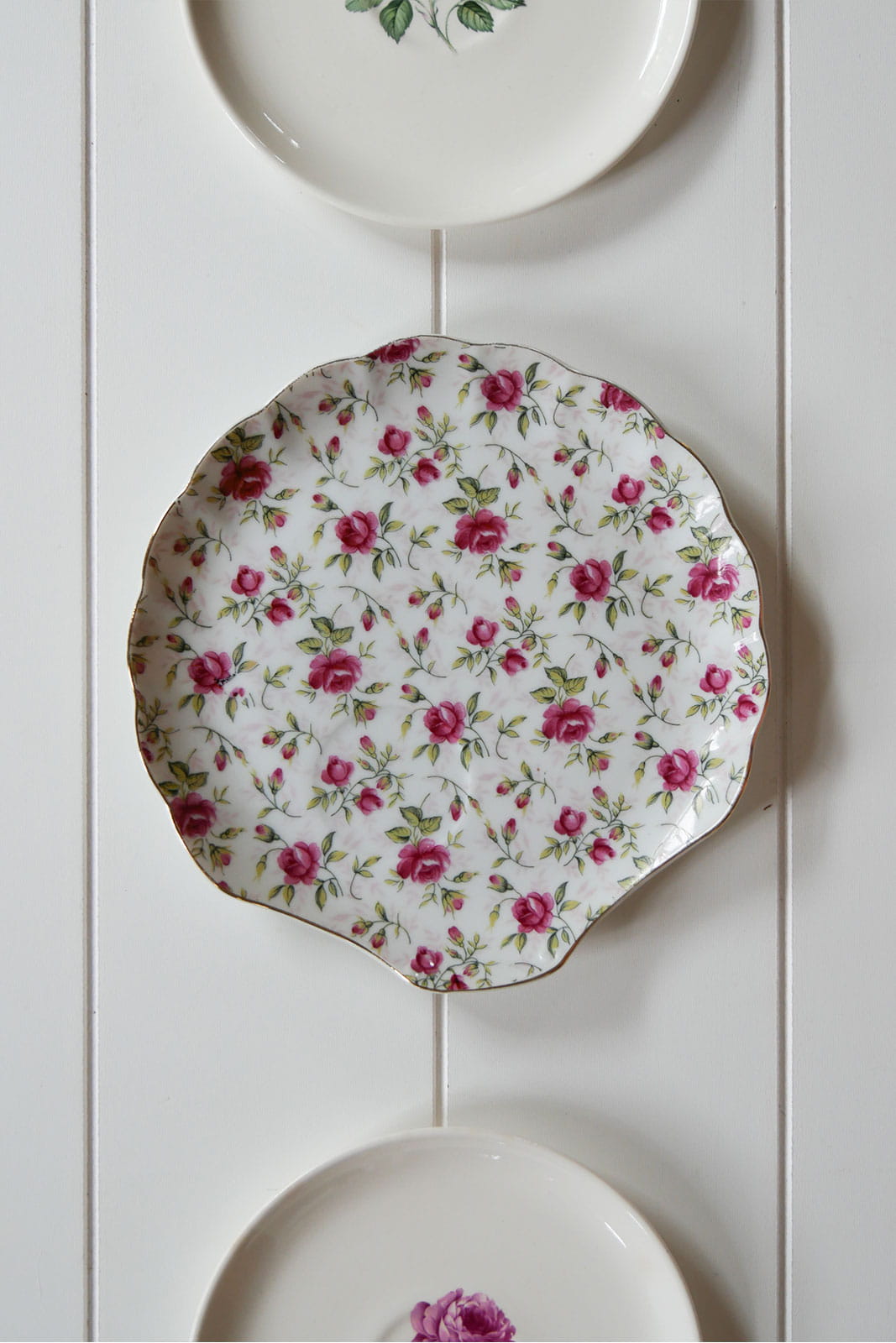 Vintage Pink Rose Plate Collection, Cottagecore Floral plate Collection, Vintage Floral Plates, Vintage Plate Wall, Vintage Floral Plate Wall, Cottagecore Wall Decor, Vintage Cottage Plate Wall