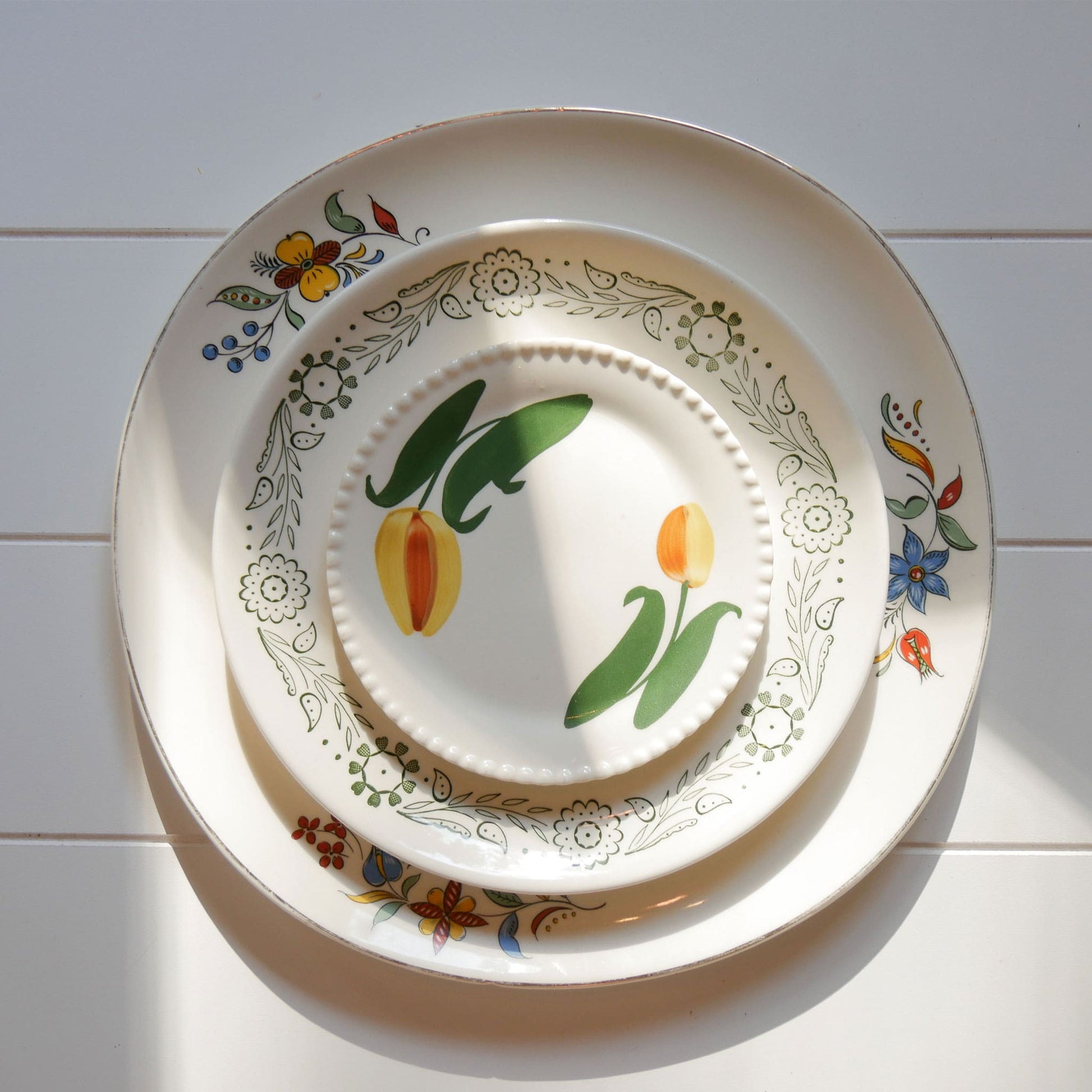 Vintage Plate Gallery Wall, Vintage Green Yellow Blue Plate Gallery Wall, Folk Farmhouse Wall Decor