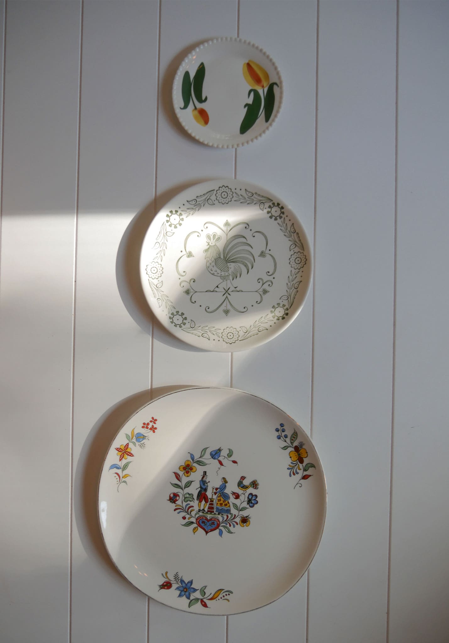 Vintage Plate Gallery Wall, Vintage Green Yellow Blue Plate Gallery Wall, Folk Farmhouse Wall Decor