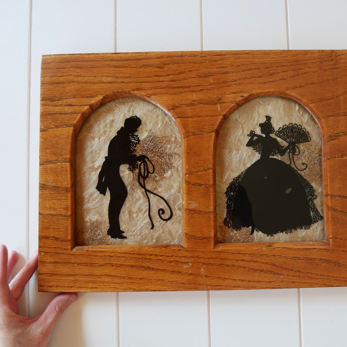 Vintage Wood Framed Dried Floral with Reverse Painted Silhouette Couple, Vintage 1930s Silhouette Couple, Vintage Wood Framed Reverse Painted Couple, Vintage Wall Decor, Vintage Victorian Wall Decor