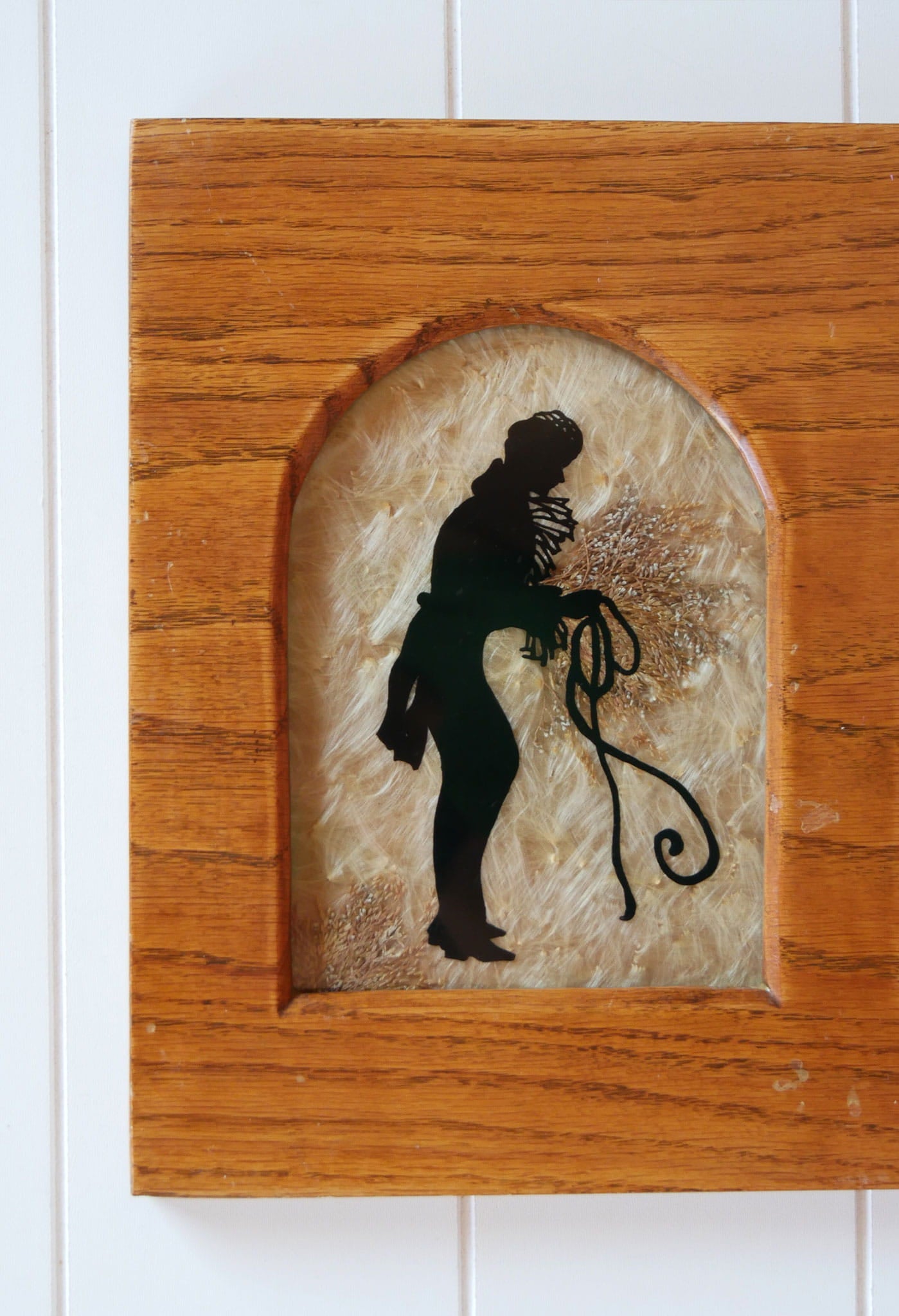 Vintage Wood Framed Dried Floral with Reverse Painted Silhouette Couple, Vintage 1930s Silhouette Couple, Vintage Wood Framed Reverse Painted Couple, Vintage Wall Decor, Vintage Victorian Wall Decor
