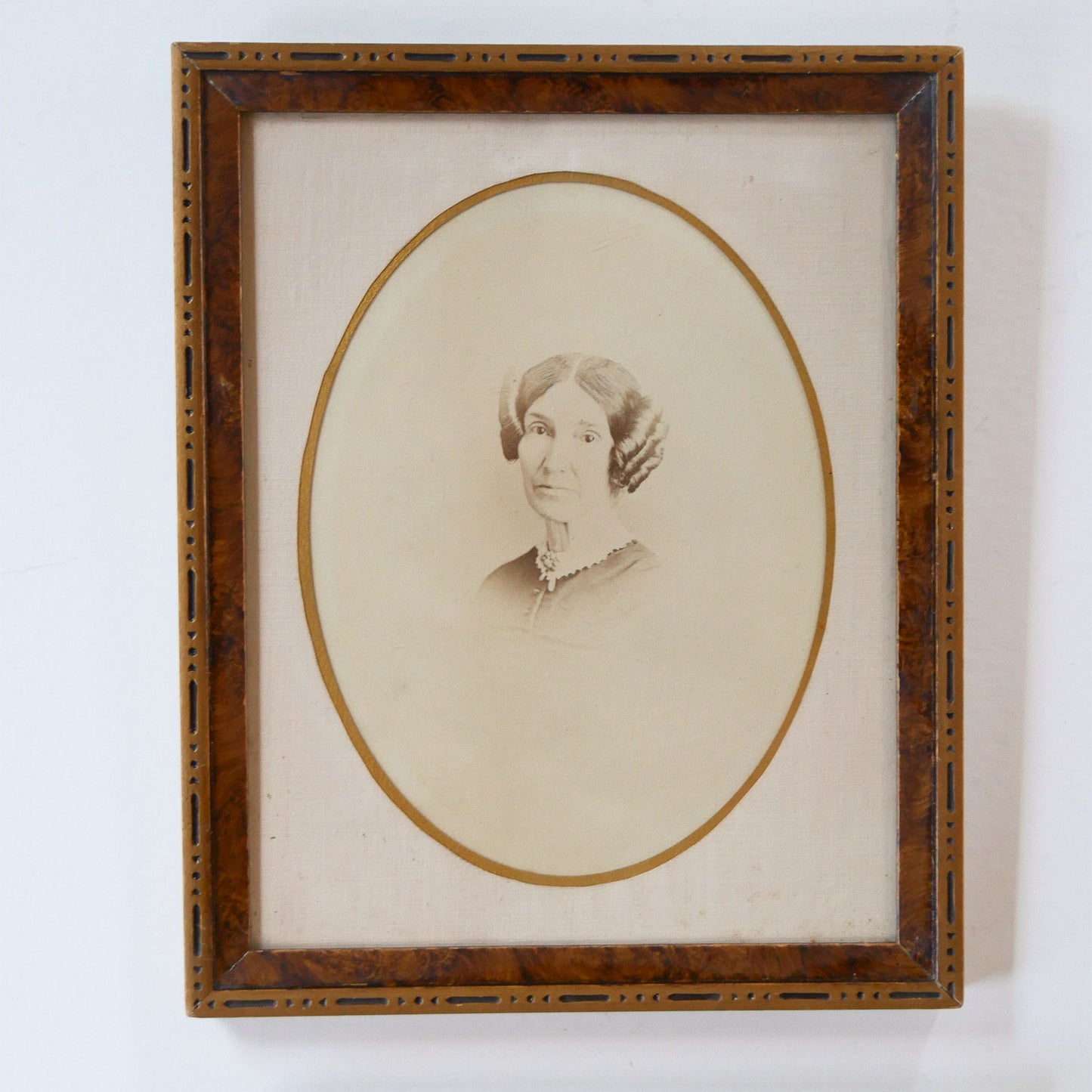 Vintage Framed Man and Woman Portraits, Vintage Photos, Vintage Man Portrait, Vintage Woman Portrait, Apothecrary Photos, Husband and Wife Vintage Portraits