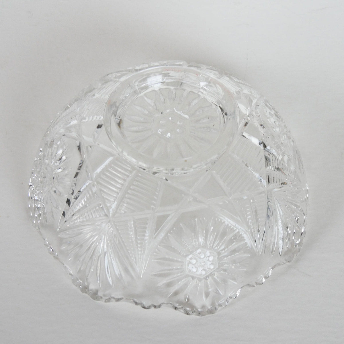 Vintage Clear Pressed Glass Sunflower Bowl, Vintage Sunflower Glass Bowl, Clear Glass Sunflower BOwl, Vintage Flower Candy Dish, Vintage Crystal Sunflower Candy Dish