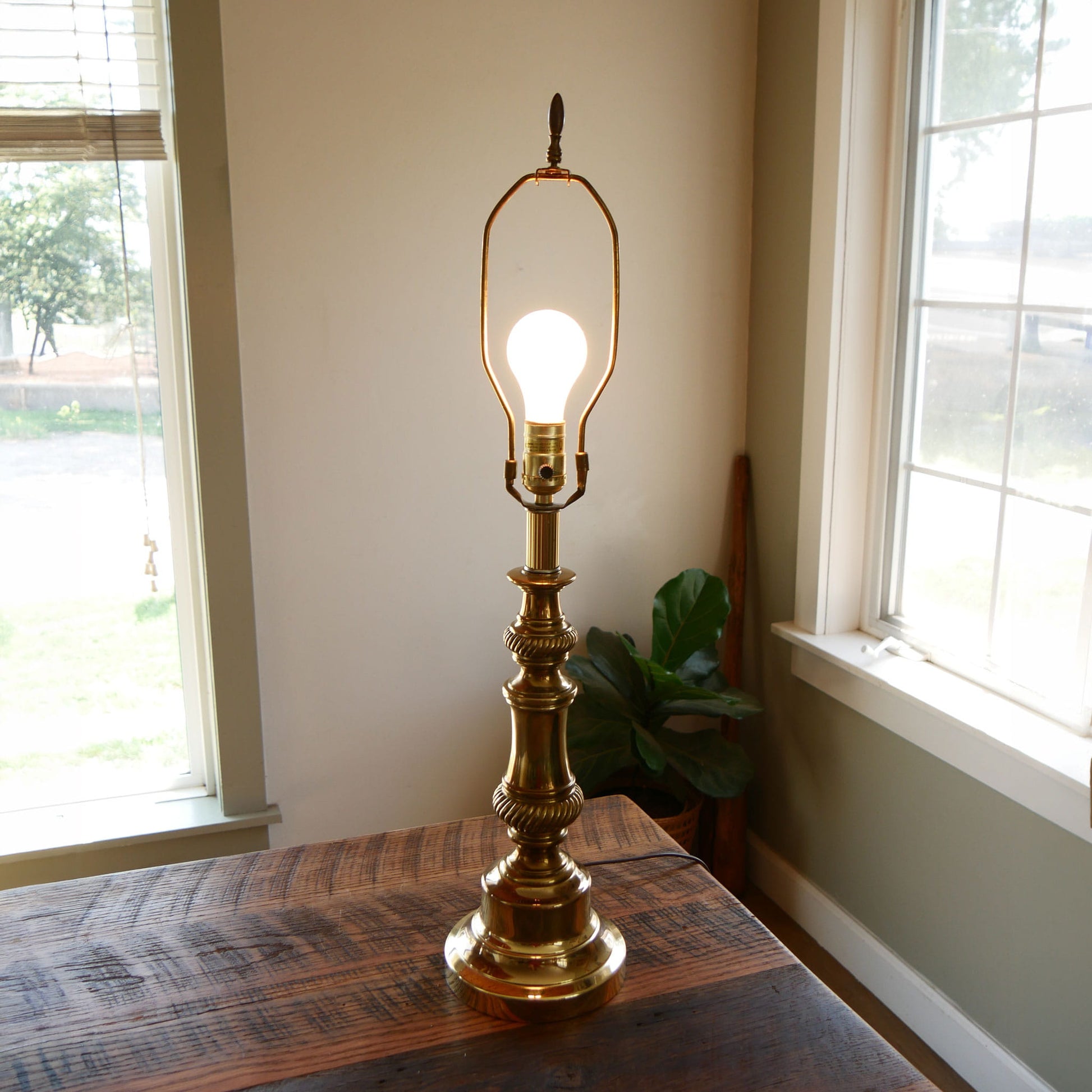 Vintage gold Table Lamp, Gold Table Lamp, Vintage Gold Braided Detail Table Lamp, Art Deco Gold Lamp