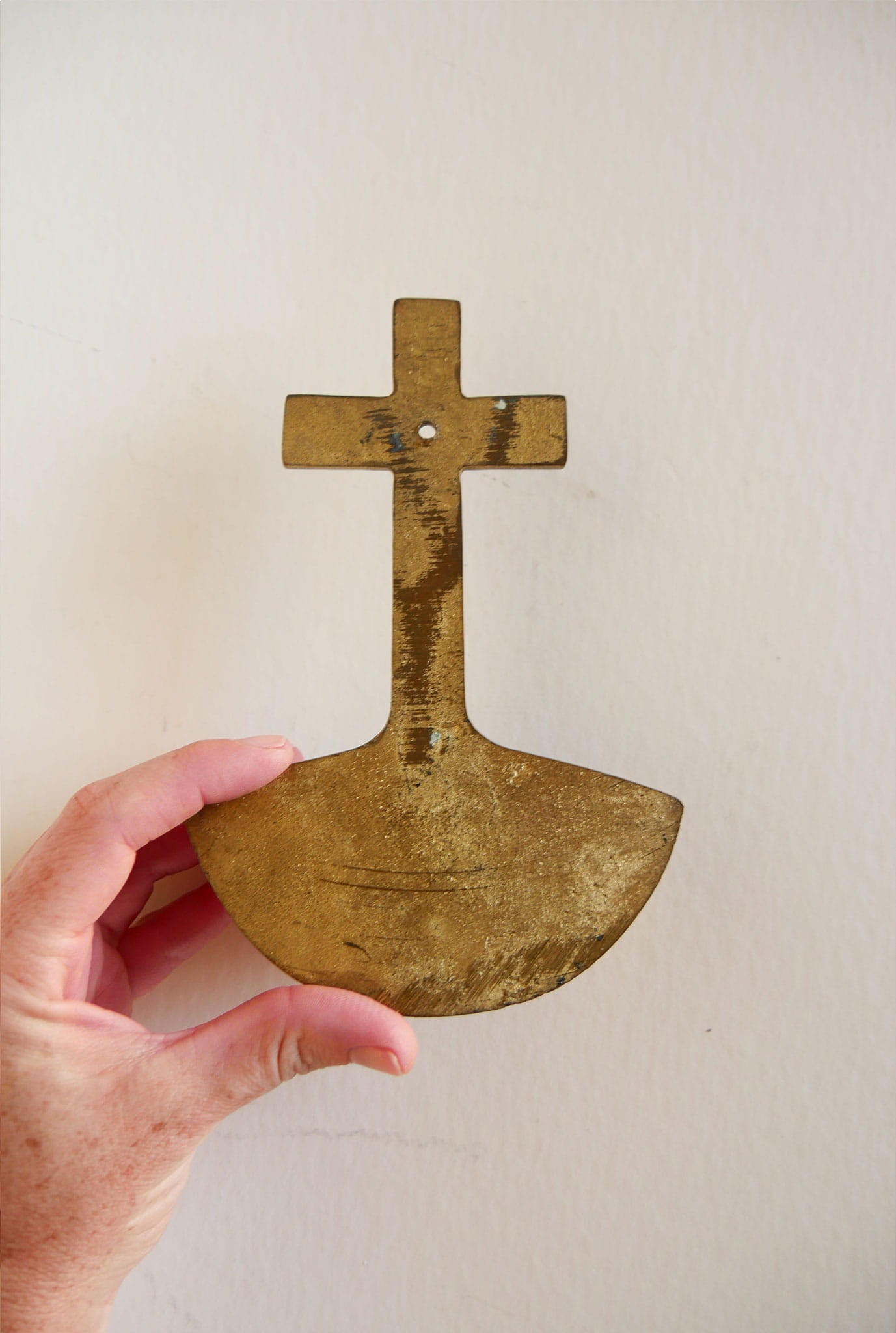 Vintage Wall Mounted Holy Wall Font, Catholic Font, Holy Water Font, Gold Font, Vintage Christian Font, Vintage Gold Holy Water Font, Wall Mounted Font, Vintage Christian Decor