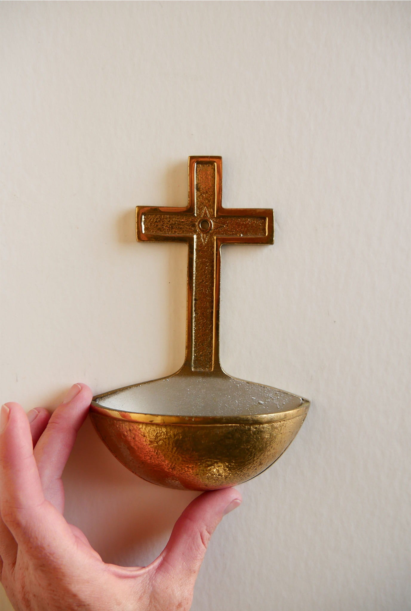 Vintage Wall Mounted Holy Wall Font, Catholic Font, Holy Water Font, Gold Font, Vintage Christian Font, Vintage Gold Holy Water Font, Wall Mounted Font, Vintage Christian Decor