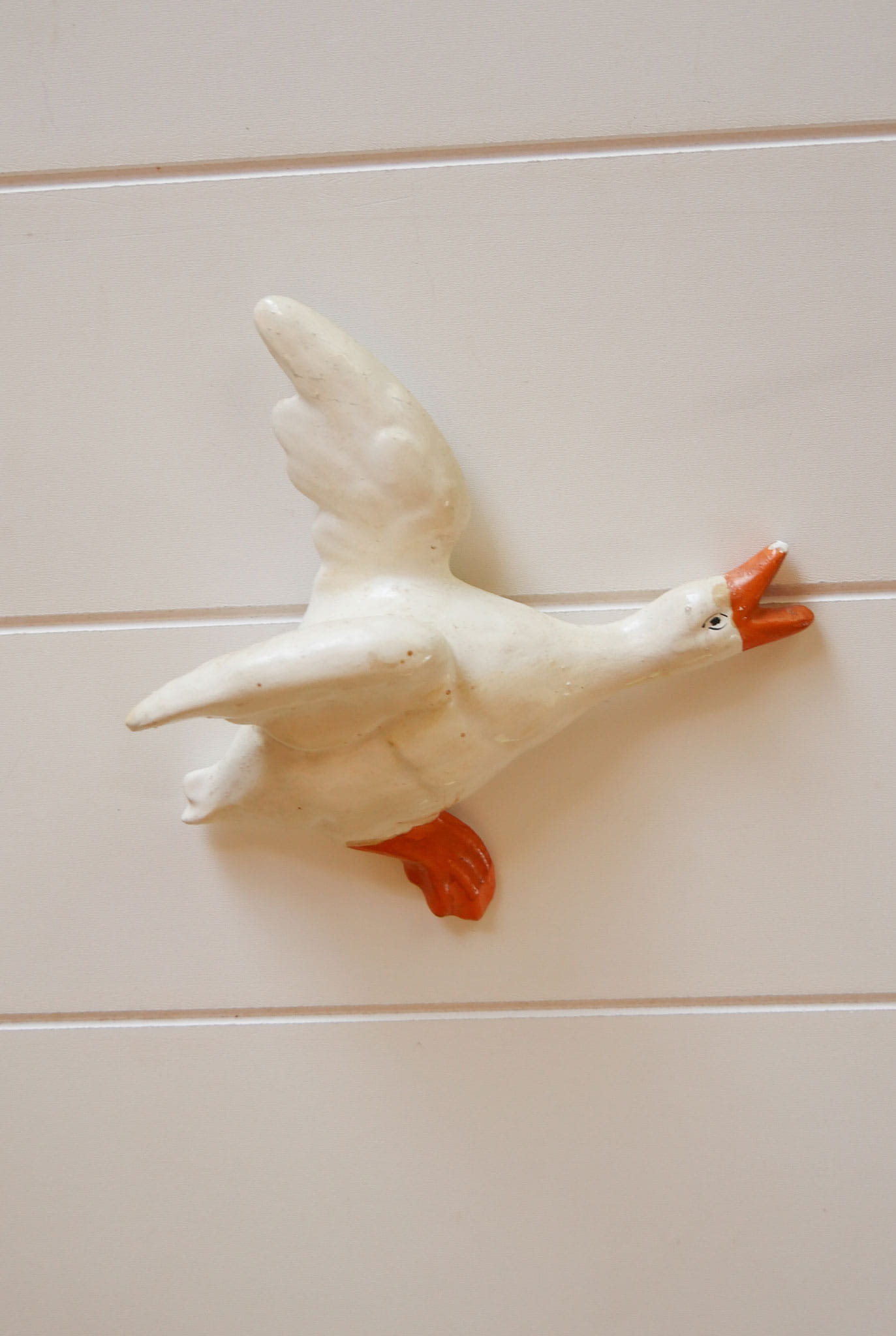 Vintage Goose Chalkware Plaque, Vintage Goose Decor, Vintage Goose Wall Decor, VIntage Cottagecore Decor, Vintage Cottage Wall DEcor, Vintage Farmhouse Goose Decor