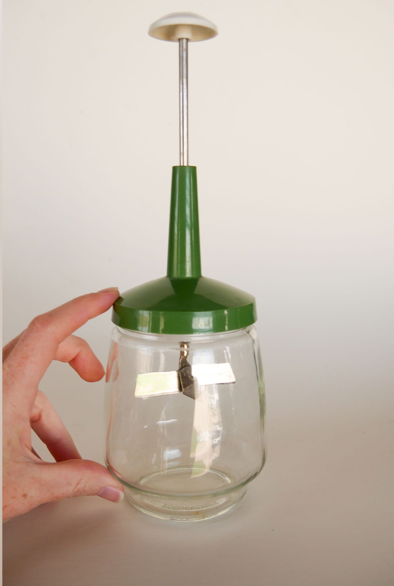 Vintage Avocado Green Food Mixer, Retro Green Kitchen Tools, Vintage Green Retro Kitchen, Vintage Avocado Green Tools, Vintage Avocado Green Kitchen DEcor, Retro Green Kitchen Decor, Avocado Nut Chopper