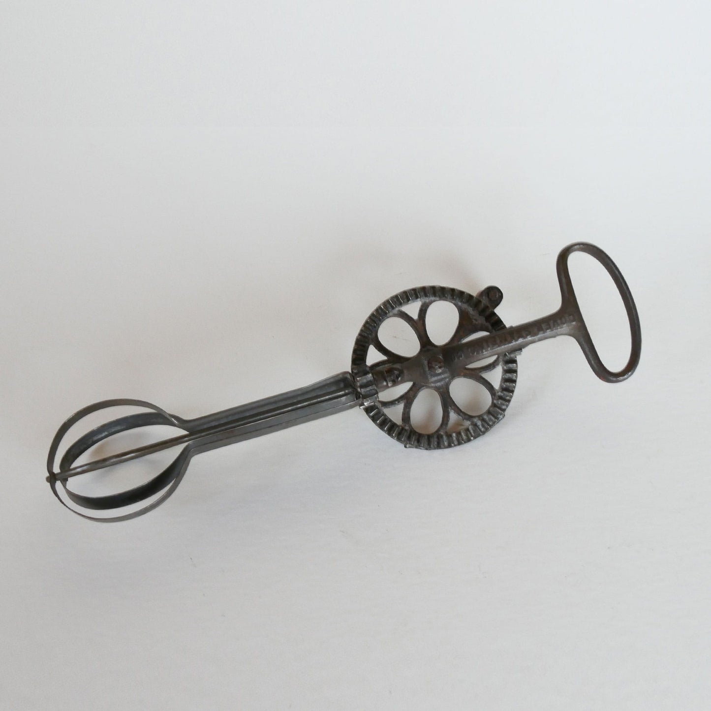 Vintage Metal Egg Mixer with Wood Handle, Vintage Kitchen Decor, Vintage Kitchen Tools, Vintage Farmhouse Kitchen TOols, Vintage Egg Mixer, Vintage Egg Beater