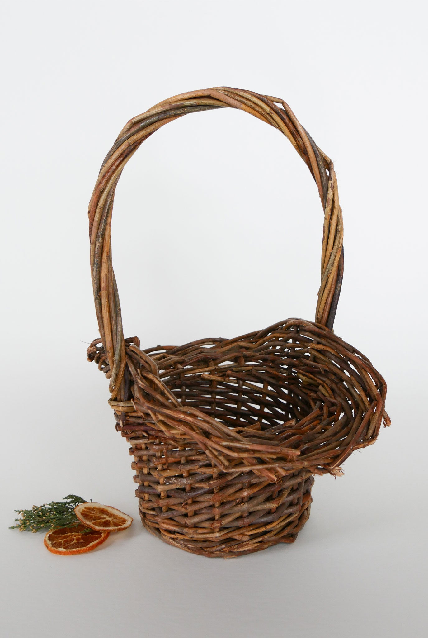 Vintage Hat Shaped Twig Basket, Vintage Hat Shaped Basket, Vintage Twig Basket, Vintage Cottage Basket Decor, Vintage home Decor