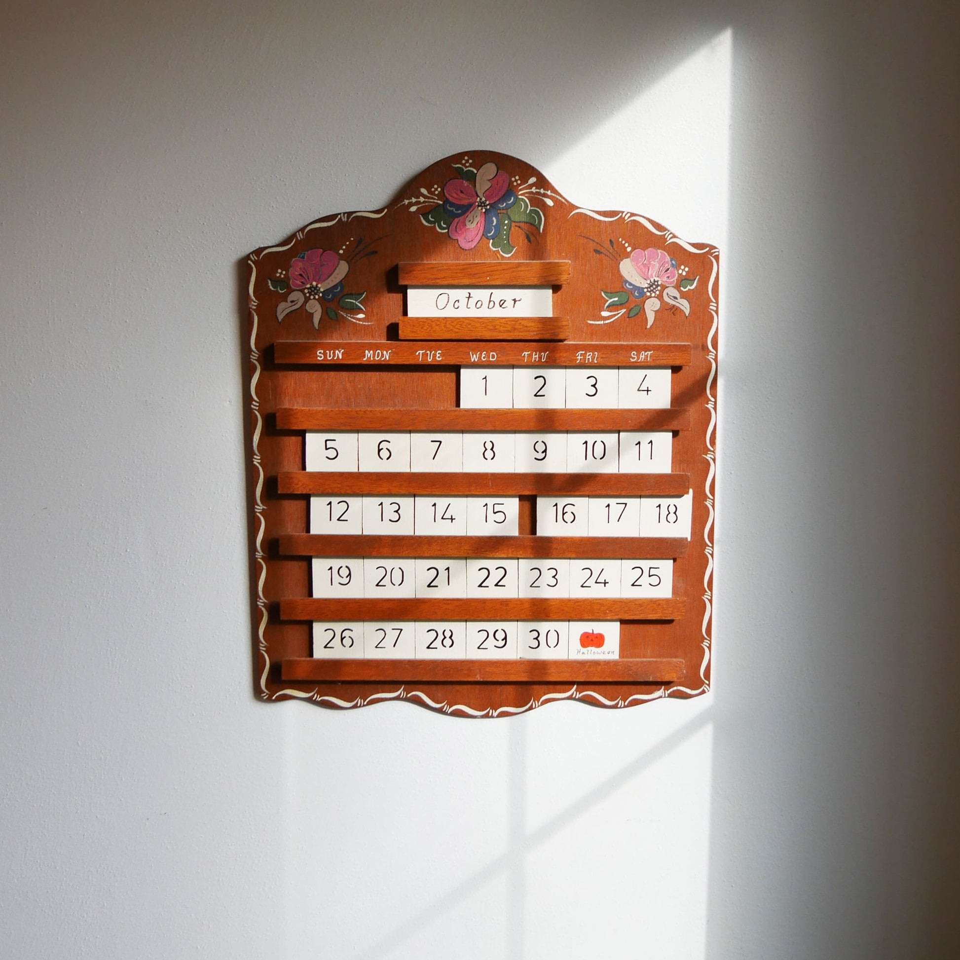Vintage Hand Painted Perpetual Wood Calendar, Vintage Wood Calendar, Vintage Hand Painted Wood Calendar