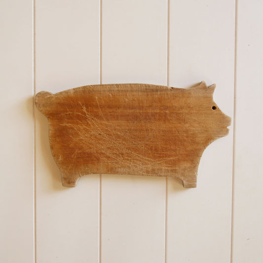 Hand Carved Pig Cutting Board, Primitive Pig Cutting Board, Pig Carved Wood Board, Vintage Pig Cutting Board, Vintage Cutting Board, Pig Shaped Cutting Board, Primitive Cutting Board, Vintage Farmhouse DEcor, Vintage Primitive Cutting Board