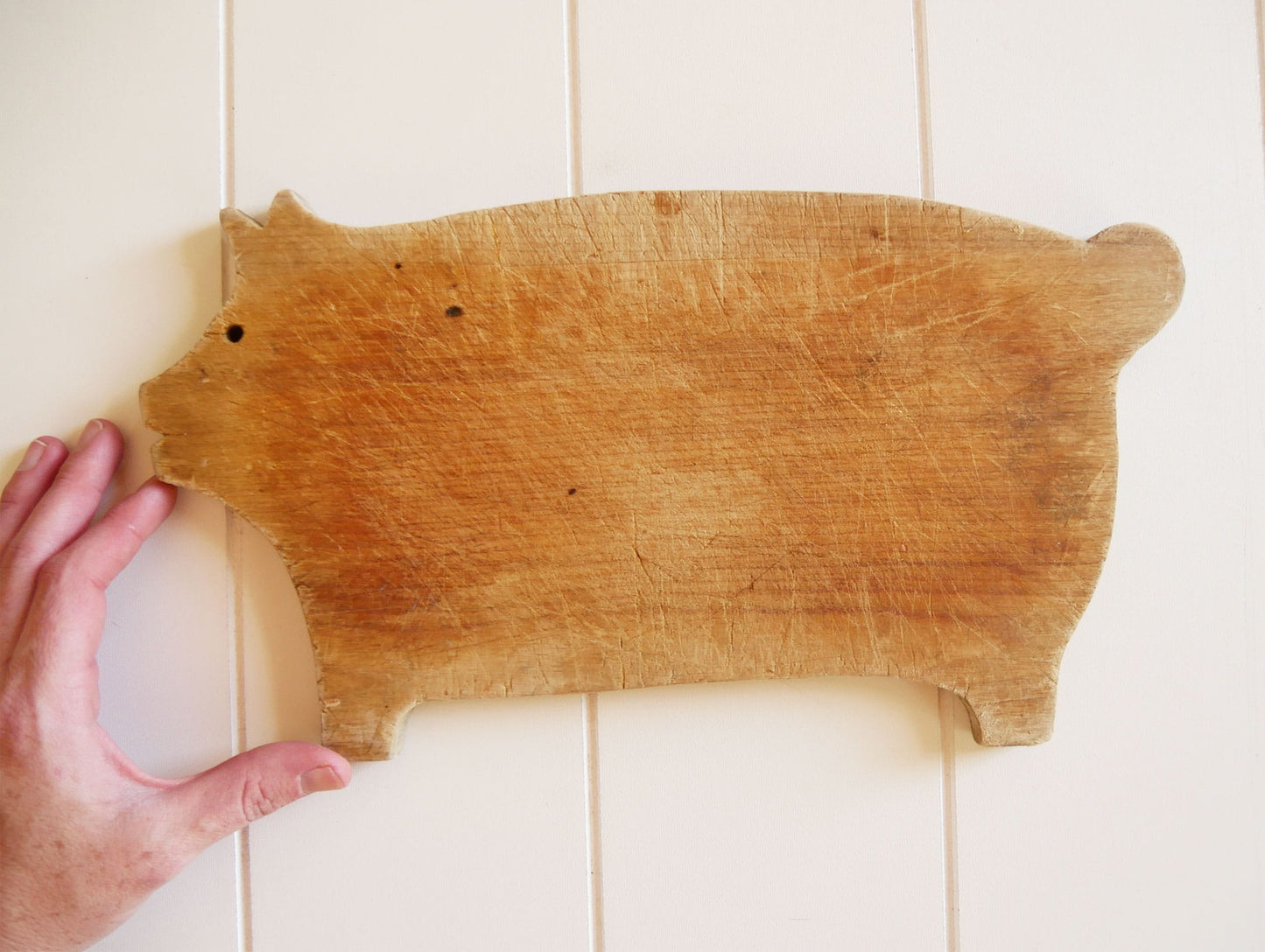 Hand Carved Pig Cutting Board, Primitive Pig Cutting Board, Pig Carved Wood Board, Vintage Pig Cutting Board, Vintage Cutting Board, Pig Shaped Cutting Board, Primitive Cutting Board, Vintage Farmhouse DEcor, Vintage Primitive Cutting Board