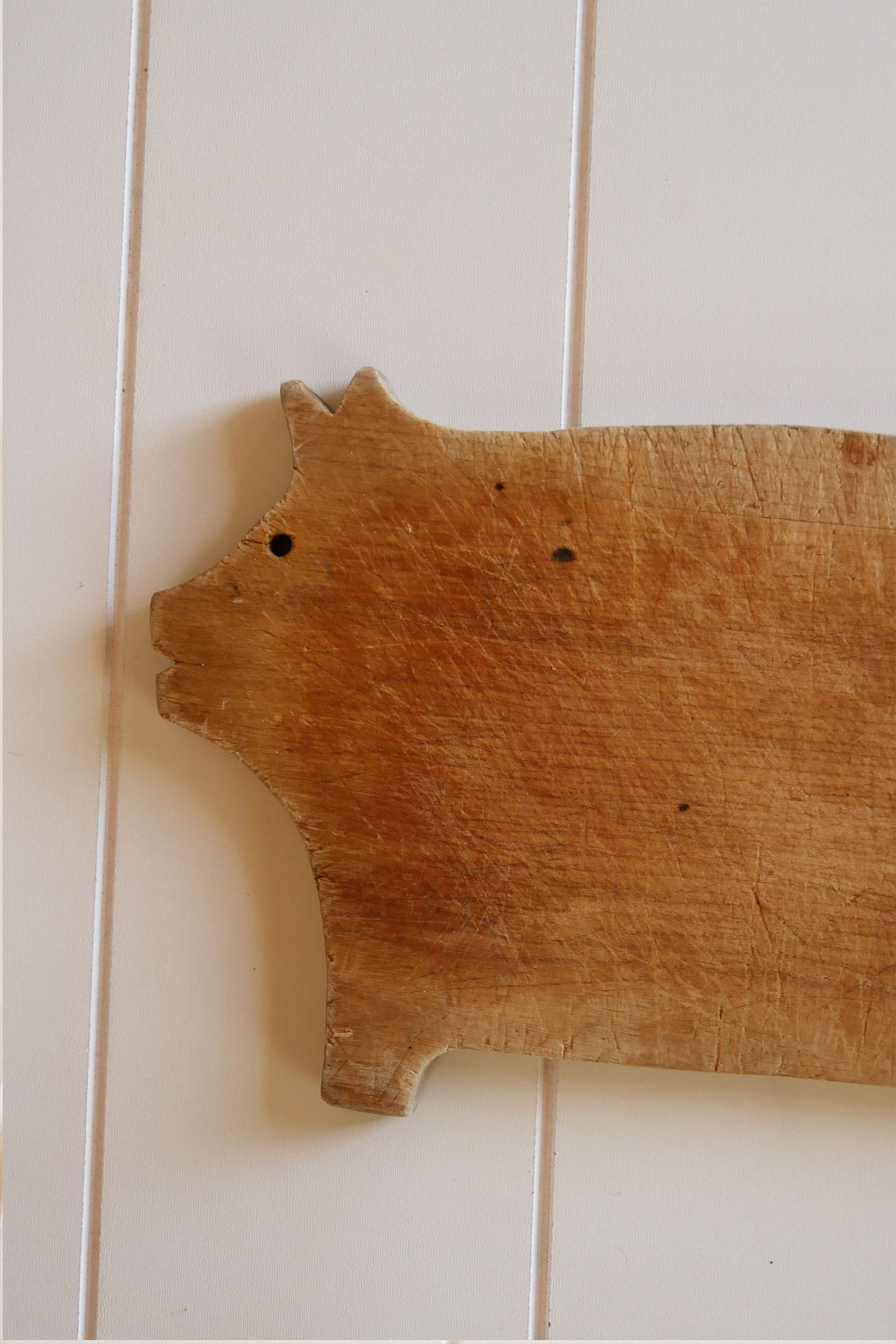 Hand Carved Pig Cutting Board, Primitive Pig Cutting Board, Pig Carved Wood Board, Vintage Pig Cutting Board, Vintage Cutting Board, Pig Shaped Cutting Board, Primitive Cutting Board, Vintage Farmhouse DEcor, Vintage Primitive Cutting Board