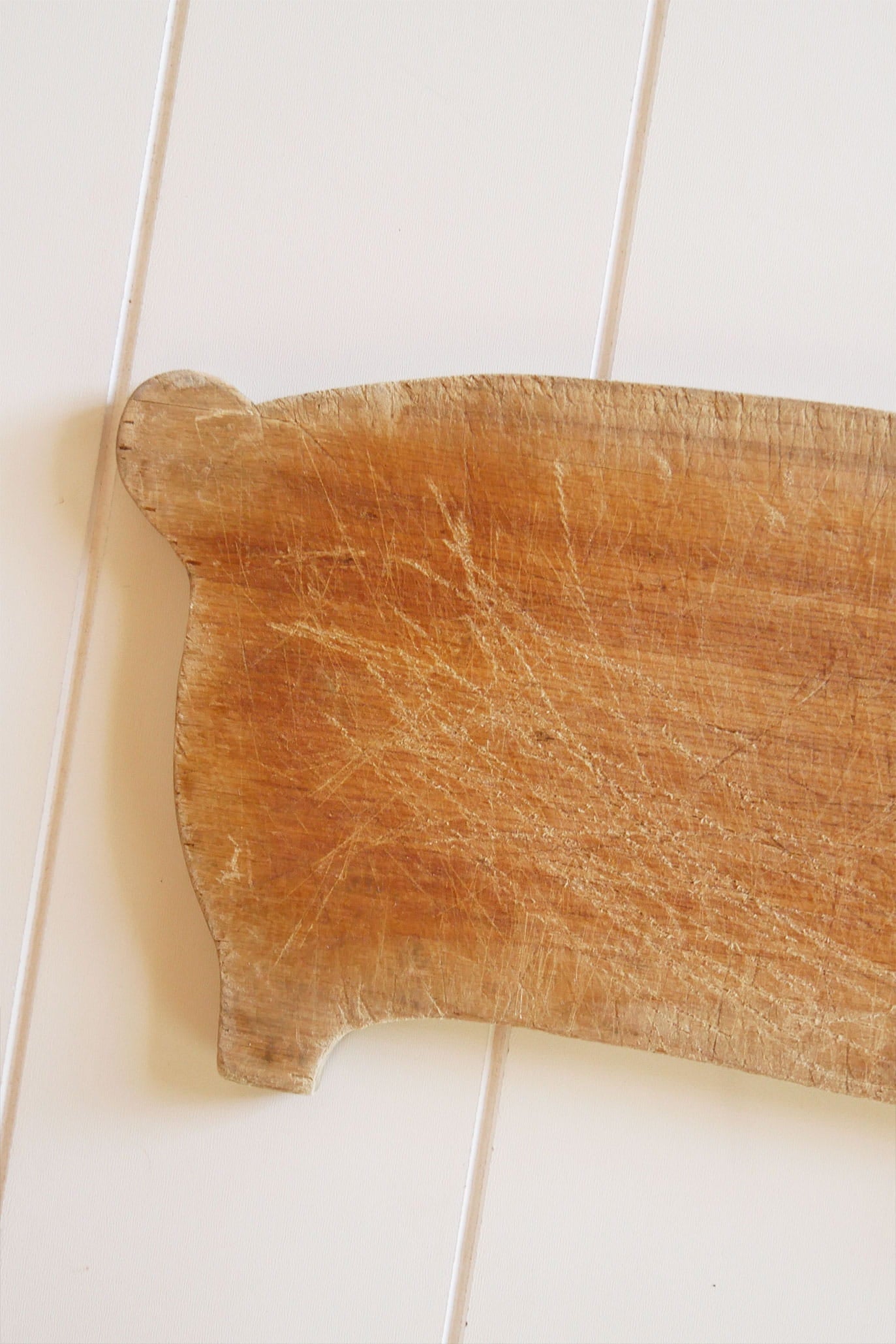 Hand Carved Pig Cutting Board, Primitive Pig Cutting Board, Pig Carved Wood Board, Vintage Pig Cutting Board, Vintage Cutting Board, Pig Shaped Cutting Board, Primitive Cutting Board, Vintage Farmhouse DEcor, Vintage Primitive Cutting Board