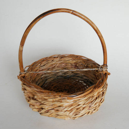 Vintage Handwoven Bamboo Handle Basket, Cottage Basket, Vintage Basket, Vintage Farmhouse Basket, Vintage Handle Basket, Vintage Cottage Basket, Vintage Cottagecore Basket