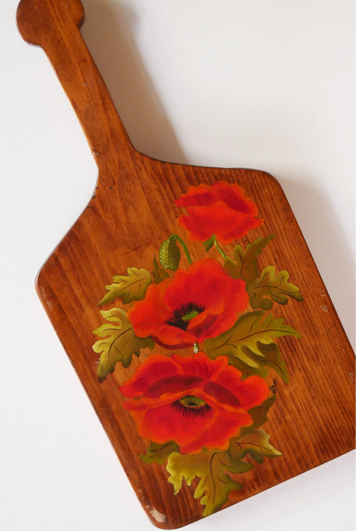 Vintage Handpainted Poppy on Wood Cutting Board, Floral Painted Wood Wall DEcor, Vintage Poppy Painting, Vintage Red Floral Wall Decor, Handpainted Cutting Board Floral
