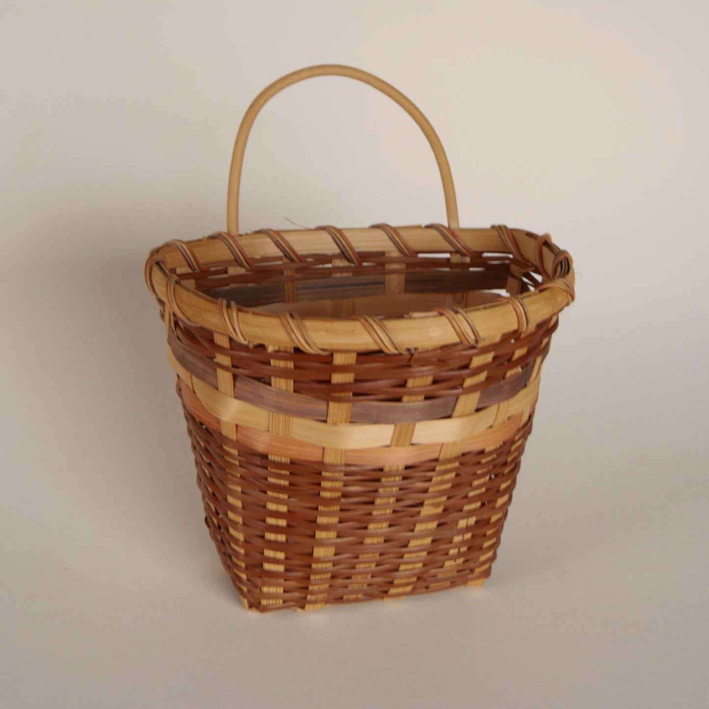 Small vintage handing basket, basket with handle, light wicker hanging basket, decorative hanging basket