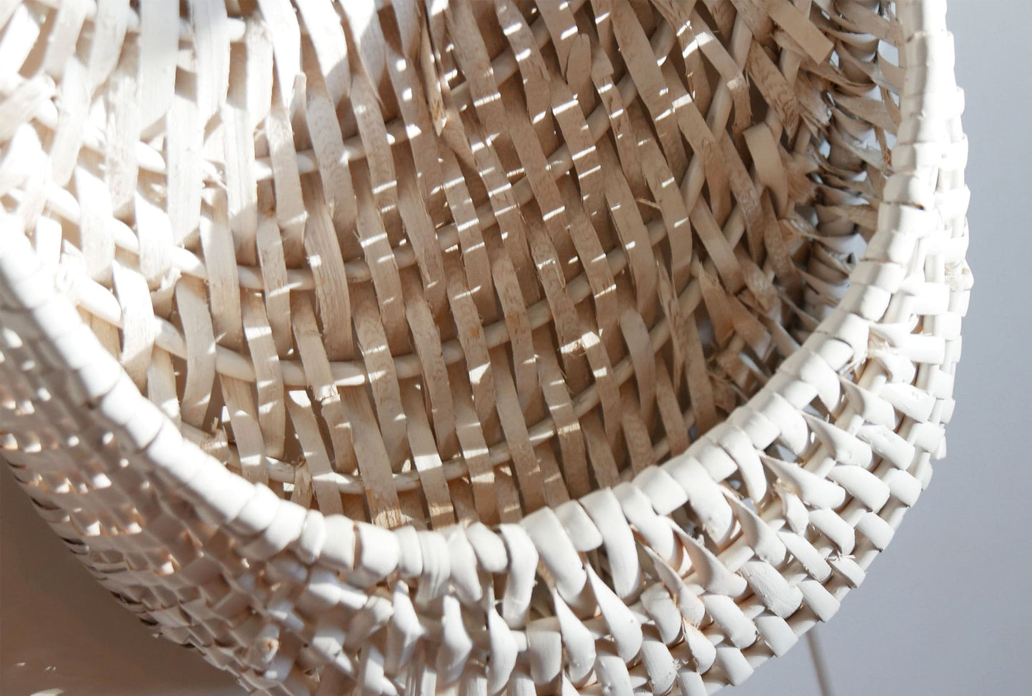 Vintage White Painted Wicker Hanging Wall Basket, Vintage White Farmhouse Basket, Wall Basket, Wall Pocket Basket