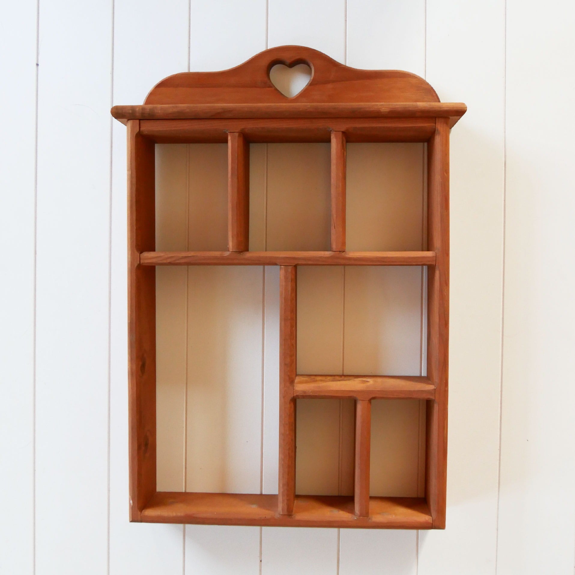 Vintage Wood Heart CUt Out Shelf, Vintage Wood Compartment Shelf, Vintage Heart Shaped Wood Wall Shelf, Vintage COttagecore Wall Shelf, Vintage Nursery Wall Decor, Vintage Girls Nursery Wall Decor, Vintage Home Decor