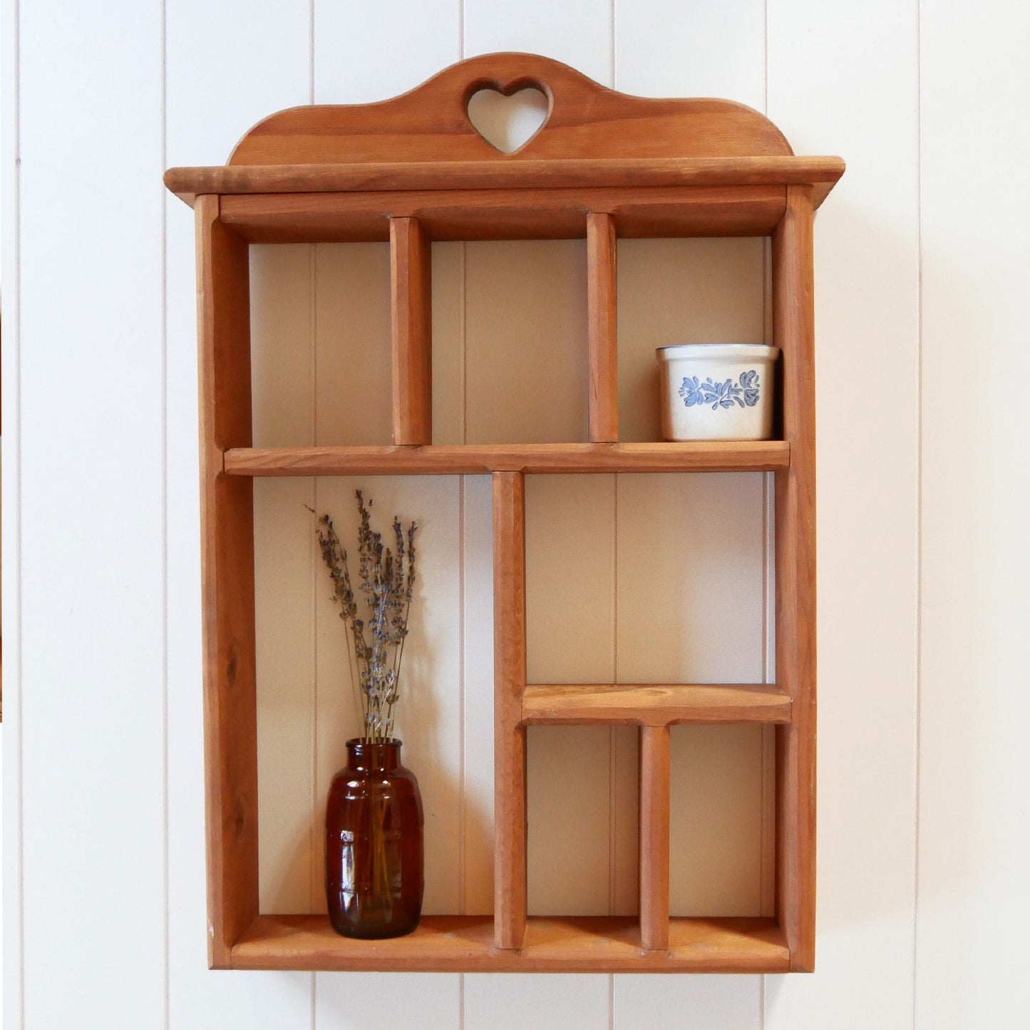 Vintage Wood Heart CUt Out Shelf, Vintage Wood Compartment Shelf, Vintage Heart Shaped Wood Wall Shelf, Vintage COttagecore Wall Shelf, Vintage Nursery Wall Decor, Vintage Girls Nursery Wall Decor, Vintage Home Decor