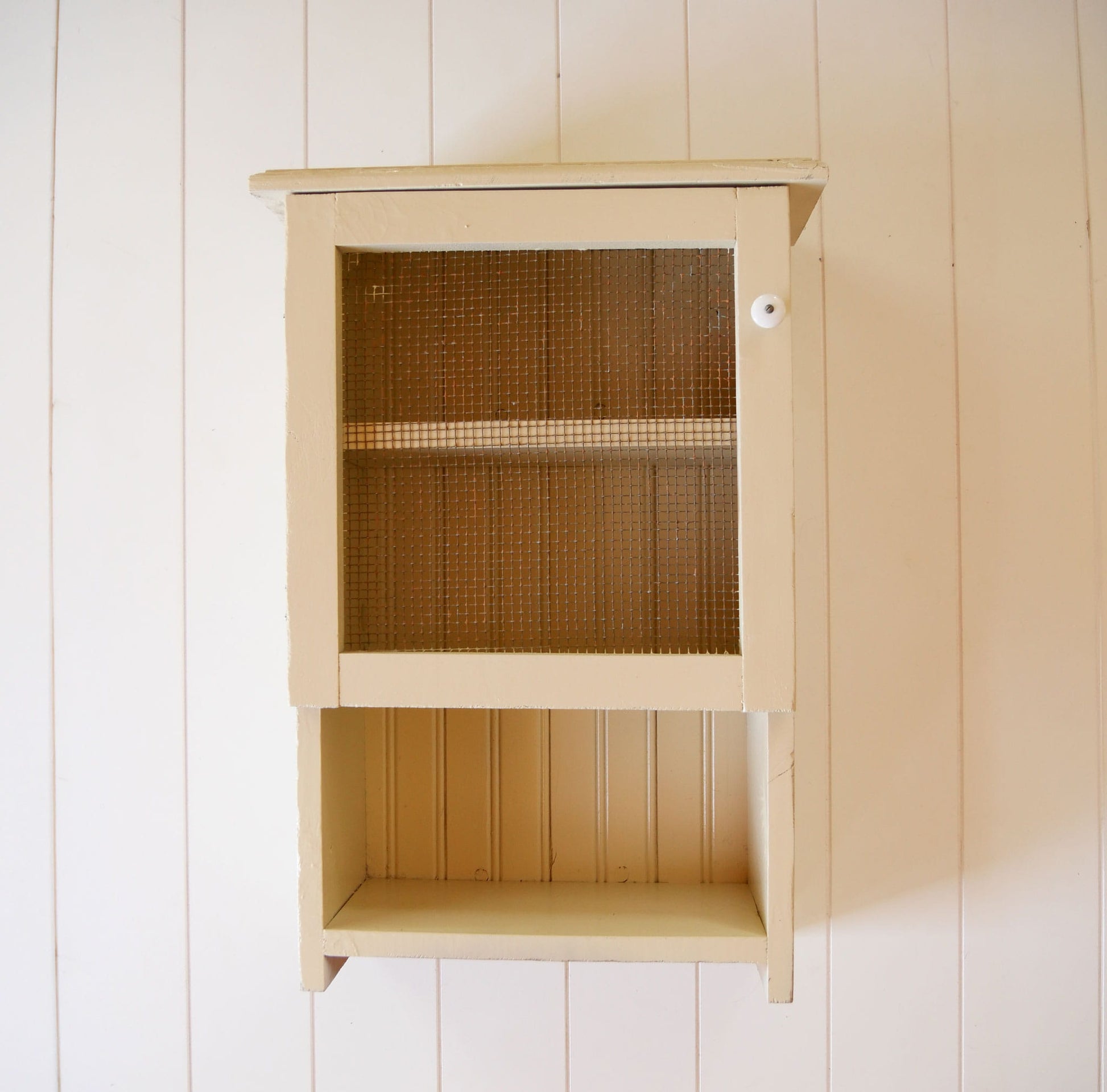 Vintage Ivory Wall Mounted Spice Cabinet, Vintage Wall Cabinet, Vintage White Wall Spice Rack, VIntage Wall Mounted Spice Cabinet, Vintage Farmhouse Wall Cabinet, Vintage Primitive Wall Cabinet, Primitive Spice Cabinet