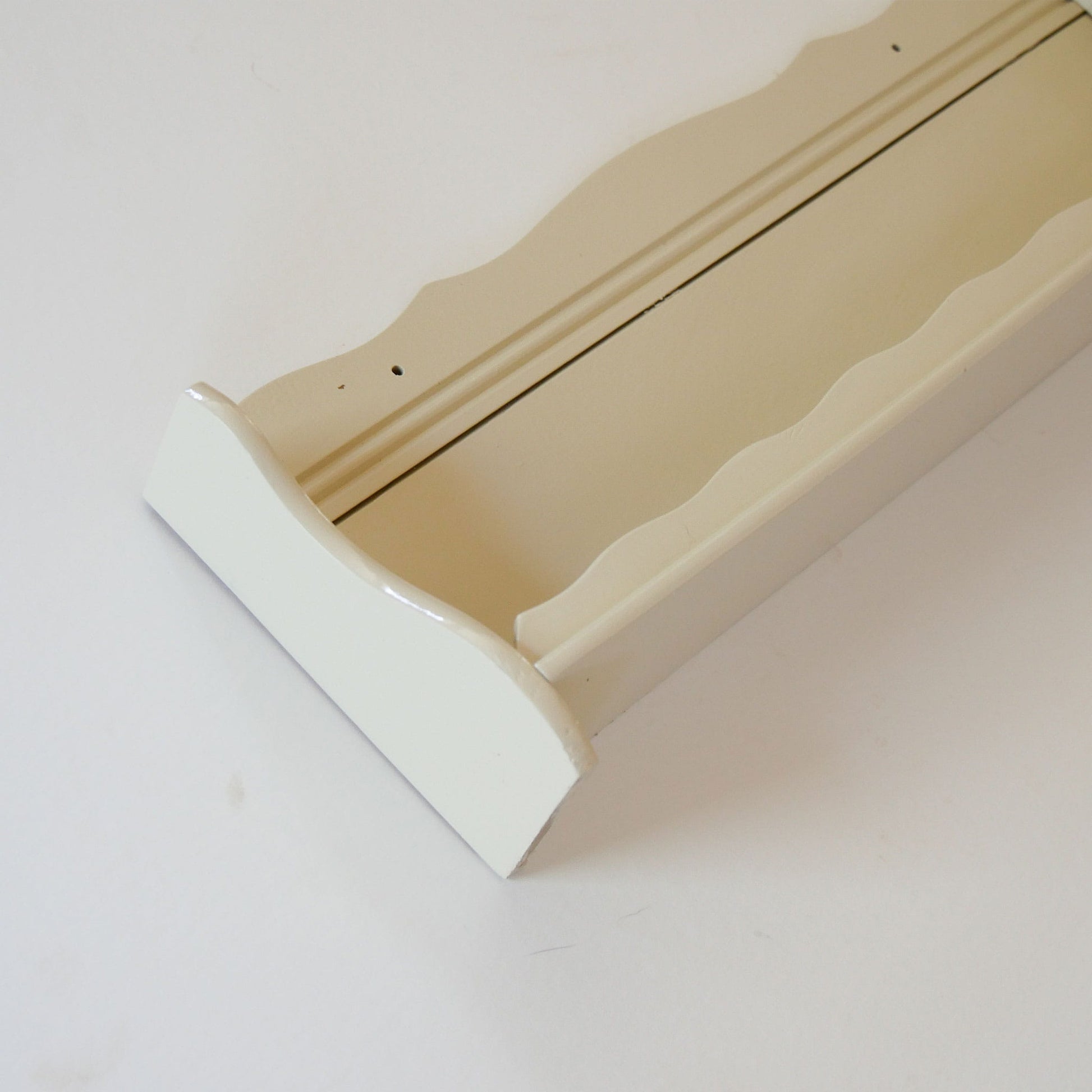 Vintage Ivory Spice Rack Wall Shelf, Cottagecore Spice Rack, Cottagecore Wall Shelf, Vintage Spice Rack, Vintage Cottagecore Decor, Vintage Cottage Decor, Cottagecore Wall Shelf