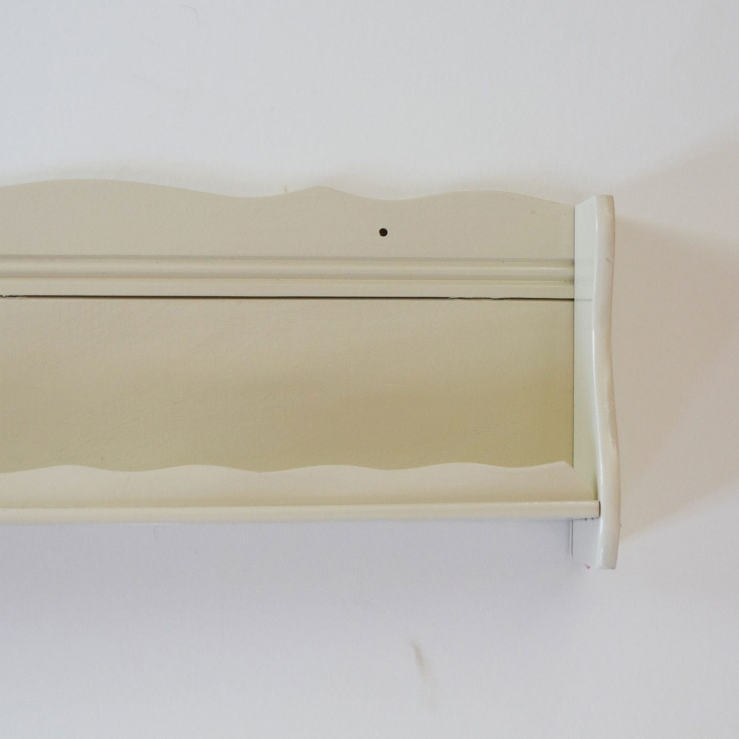 Vintage Ivory Spice Rack Wall Shelf, Cottagecore Spice Rack, Cottagecore Wall Shelf, Vintage Spice Rack, Vintage Cottagecore Decor, Vintage Cottage Decor, Cottagecore Wall Shelf