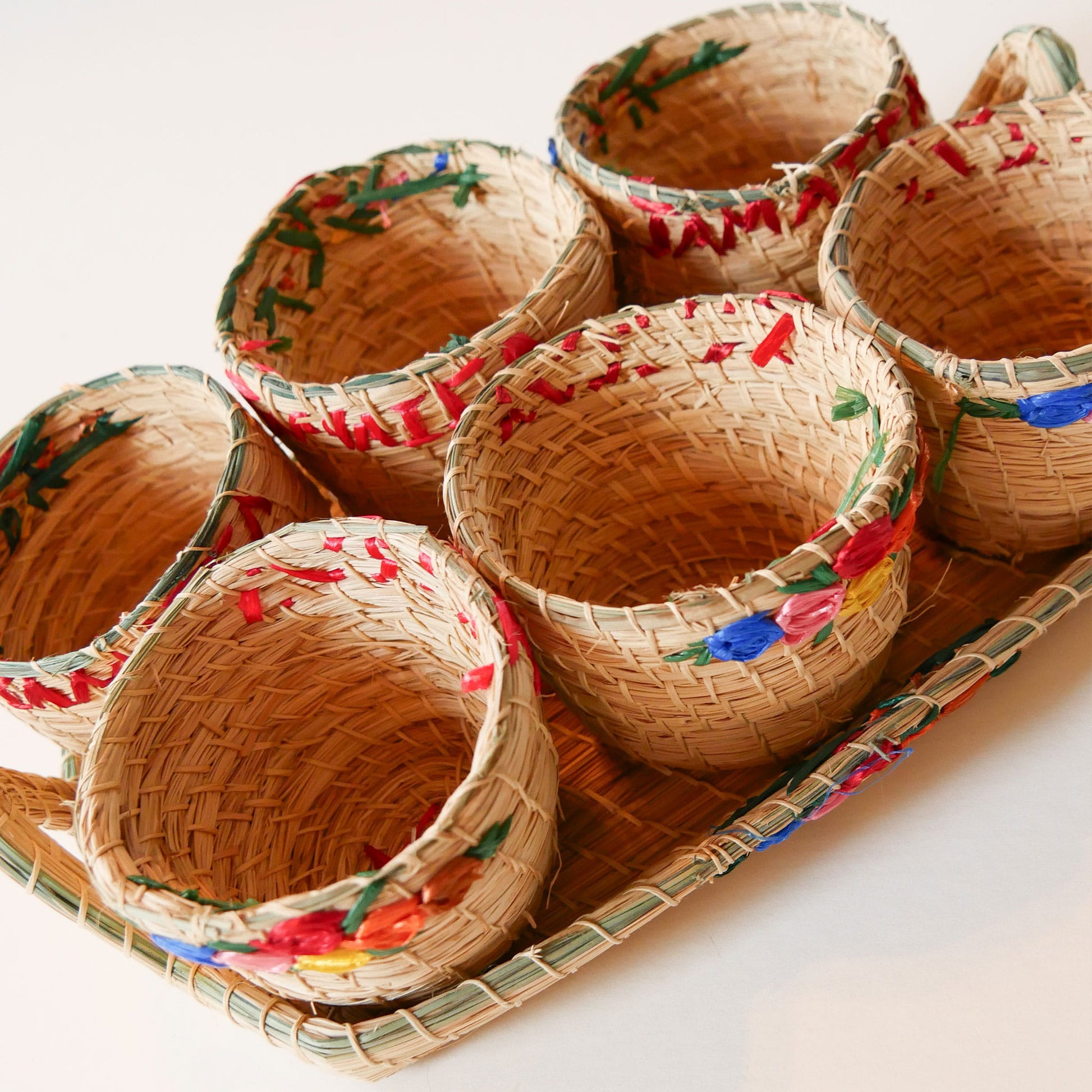 Vintage Tropical Wicker Cups & Tray, Vintage Floral Wicker Cups and tray, Vintage Wicker Cups, Vintage Tropical Decor, Vintage Tropical Serveware