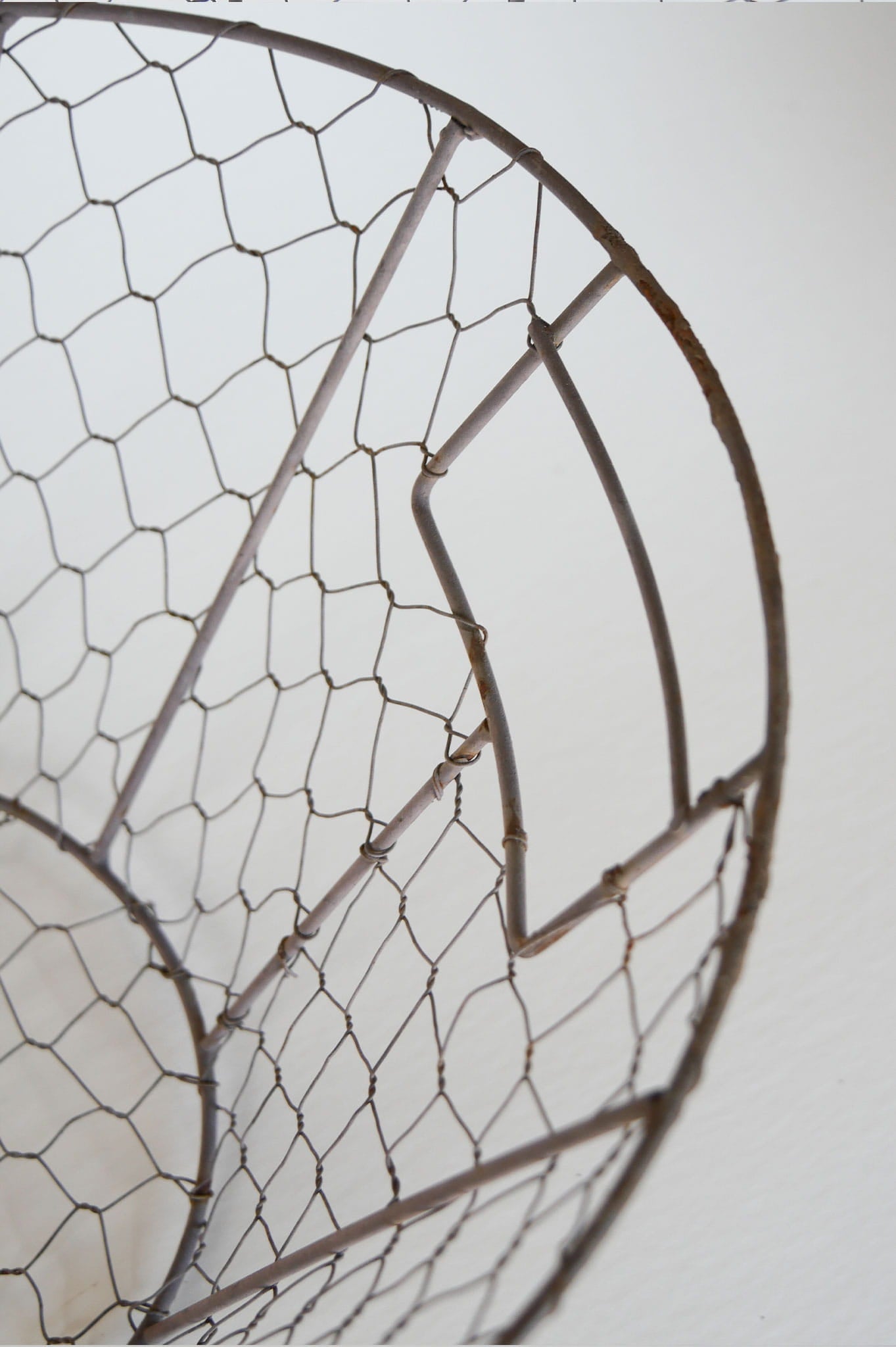 Vintage Wire Basket, Vintage Chicken Wire Basket, Vintage Oval Wire Basket, Vintage Egg Basket