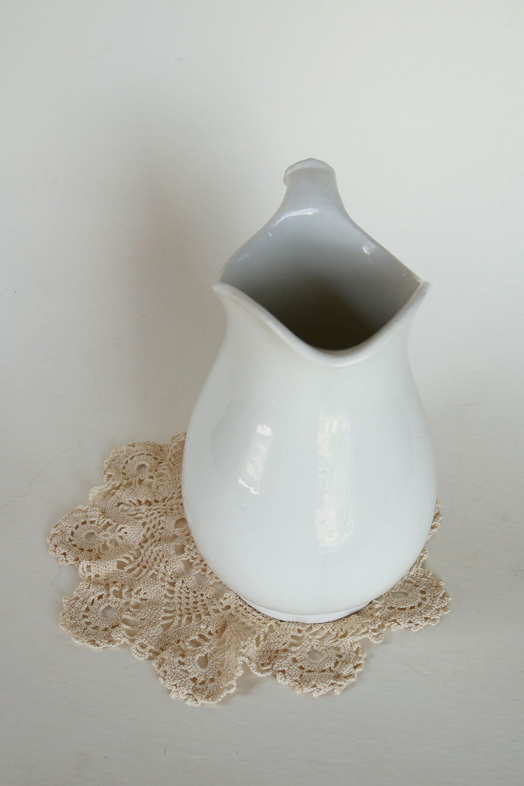 Vintage Large White Ironstone Pitcher, VIntage Ironstone Pitcher, Vintage Iron Pitcher, Vintage White Picture, Cottagecore Vase, Cottagecore Pitcher, Farmhouse White Pitcher, Vintage Farmhouse Stoneware Pitcher, Antique Ironstone Pitcher, Vintage Ironstone Pitcher