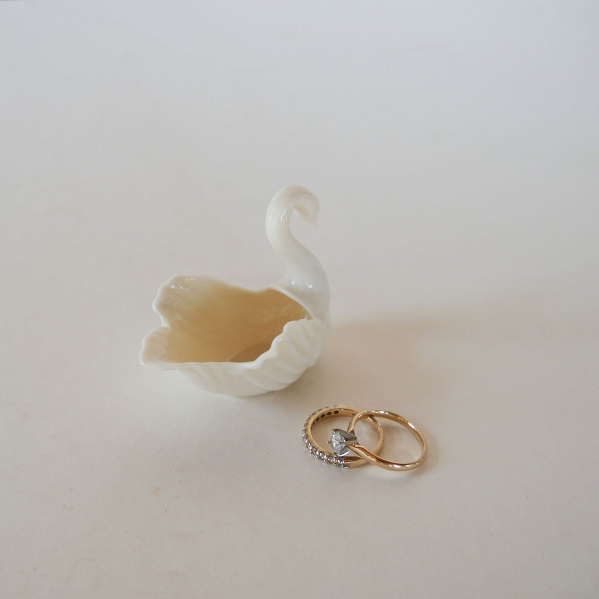 Vintage Lenox Porcelain Ivory Swam Trinket Dish, Vintage Lenox Porcelain Dish, Vintage Porcelain Trinket Dish, Vintage Swan Dish, Vintage Swan Trinket Dish