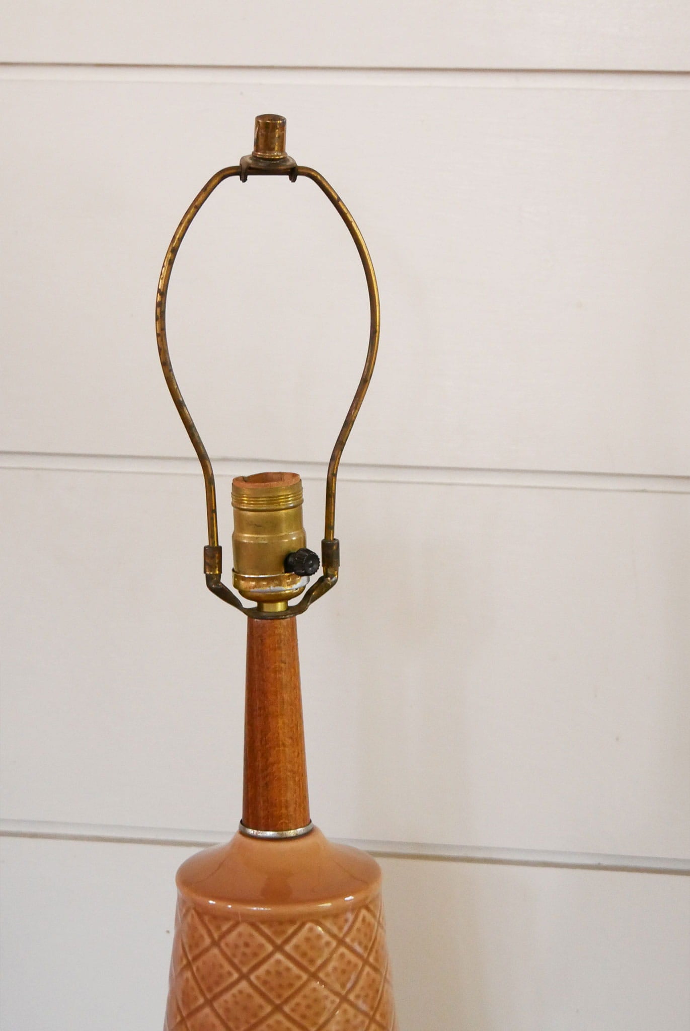 Vintage MCM Tan Checkered Table Lamp, Glazed Table Lamp, VIntage MCM Glazed Table Lamp, Tan Checkered Table Lamp, Vintage Lamp