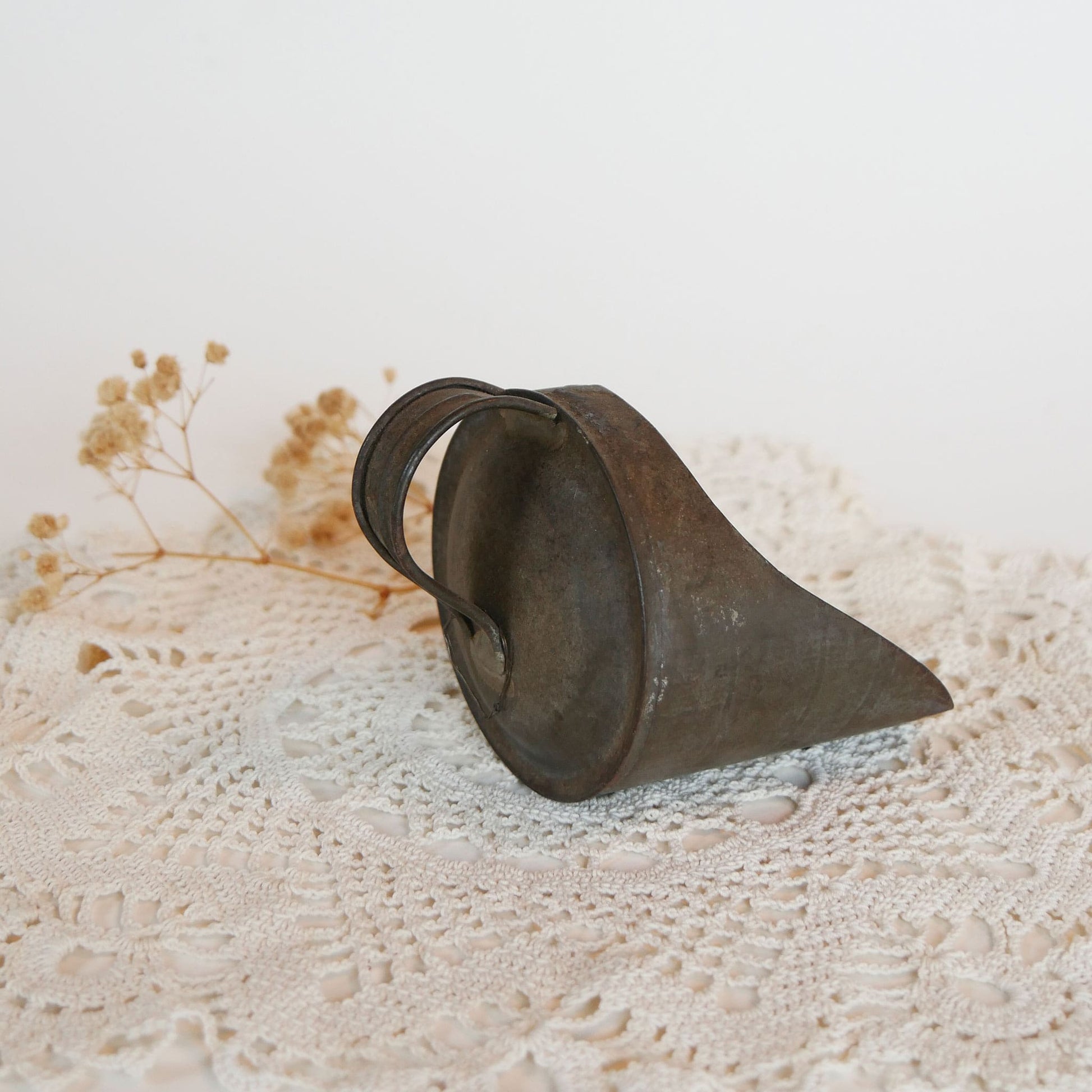 Vintage Metal Scoop Vintage Farmhouse Kitchen Decor Vintage Primitive Kitchen Decor Vintage Scoop 