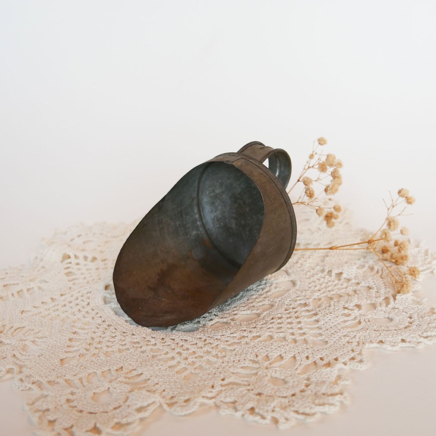 Vintage Metal Scoop Vintage Farmhouse Kitchen Decor Vintage Primitive Kitchen Decor Vintage Scoop 