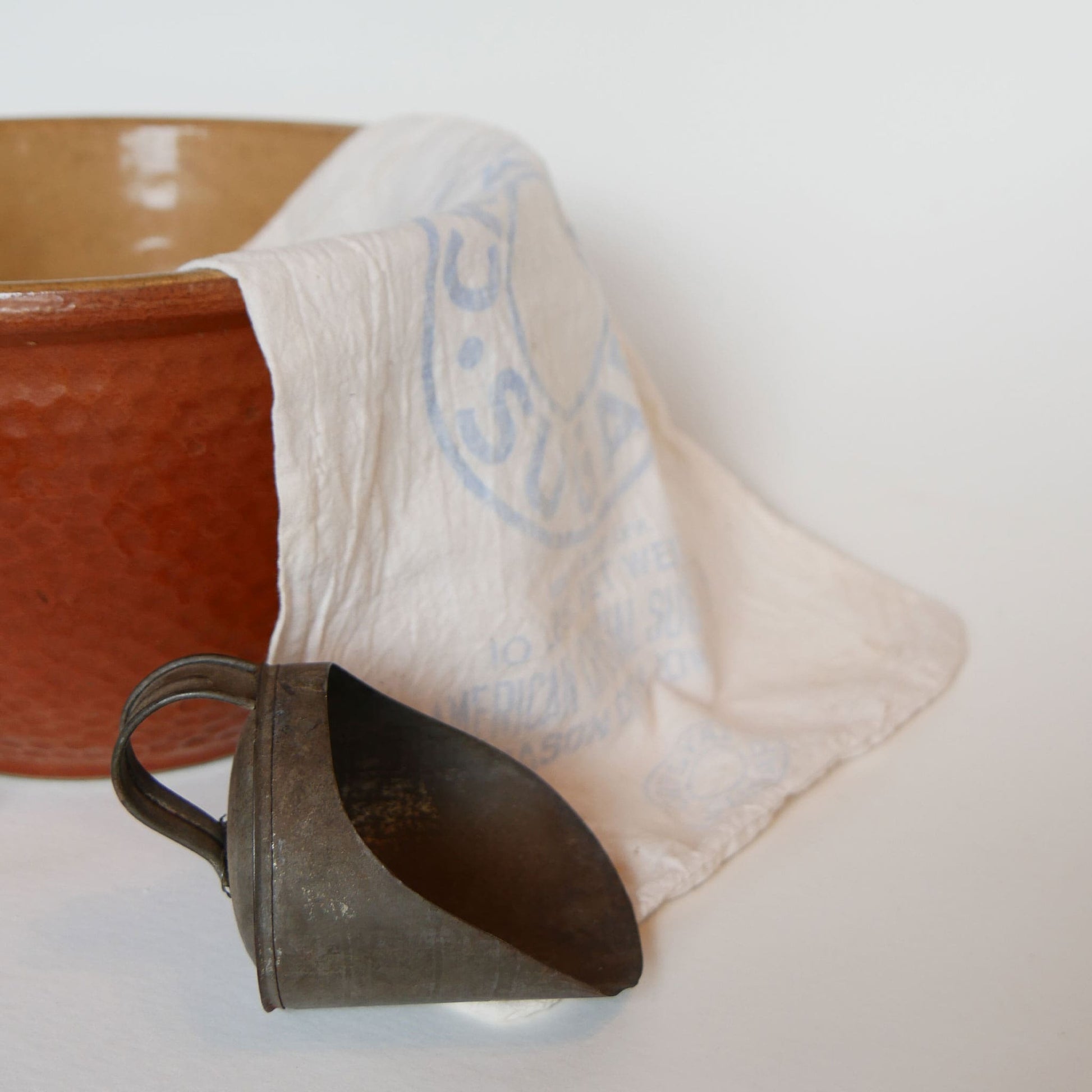 Vintage Metal Scoop Vintage Farmhouse Kitchen Decor Vintage Primitive Kitchen Decor Vintage Scoop 