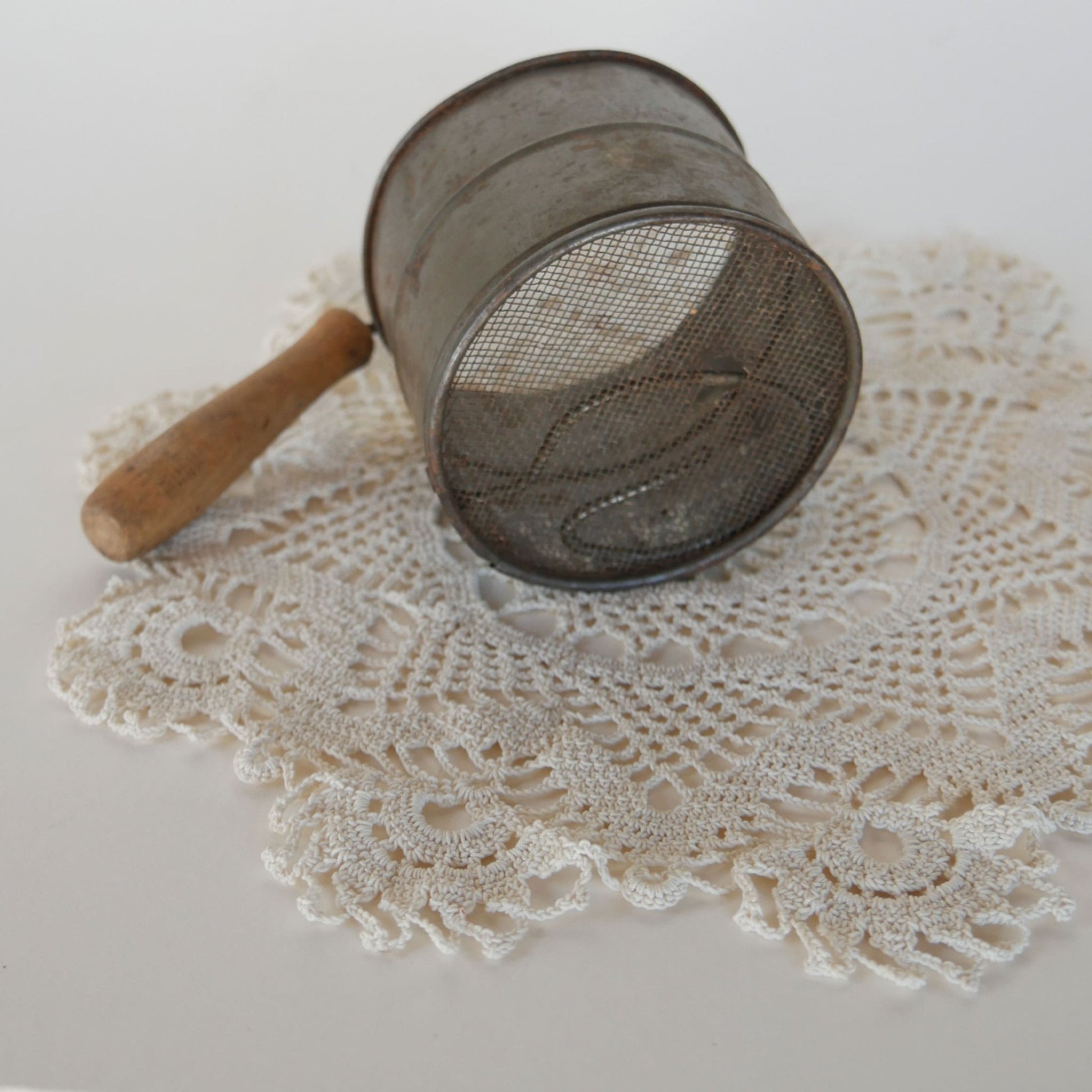 Vintage Metal Sifter with Wood Handle, Vintage Farmhouse Decor, Vintage Metal Sifter, Vintage Sifter Vintage Farmhouse Kitchen