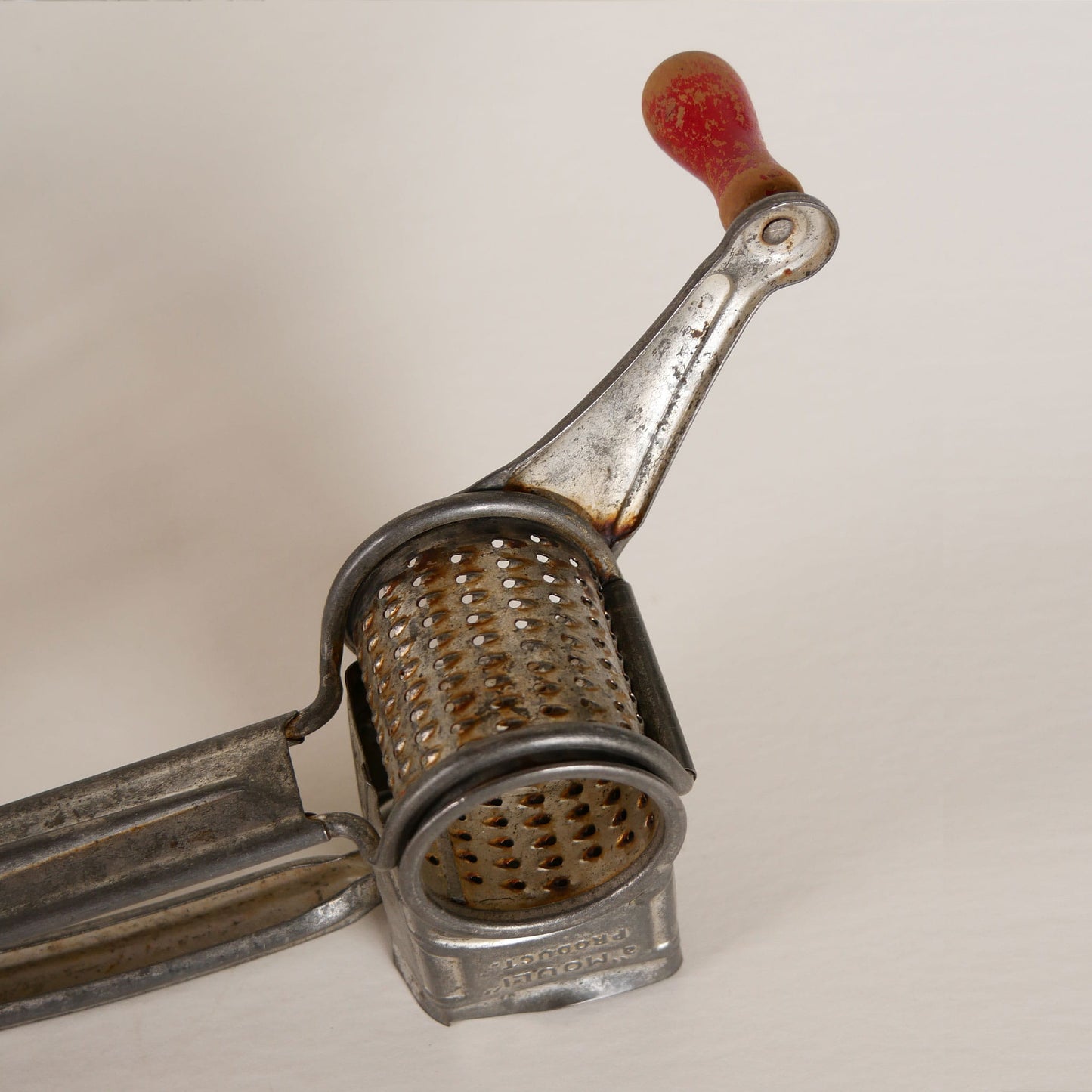 Vintage Mouli Grater Red Handle, Retro REd Kitchen Utensils, Vintage Retro Kitchen Utensils, Vintage Metal Grater, Vintage Grater, Vintage Red Kitchen Utensils, Retro Red Kitchen Decor, Farmhouse Kitchen Utensils