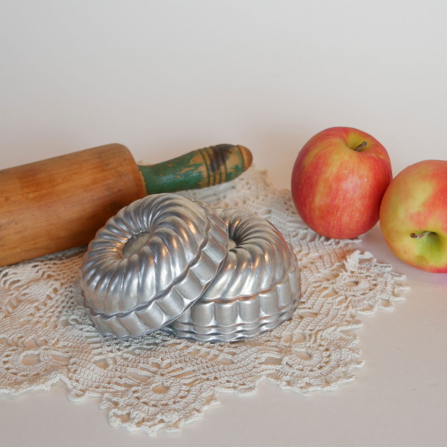 Vintage Aluminum Mini Bundt Pans, Vintage Aluminum Jello Molds Coutnry Farmhouse Kitchen Decor Bundt Pan Decor Vintage Farmhouse Kitchen Decor