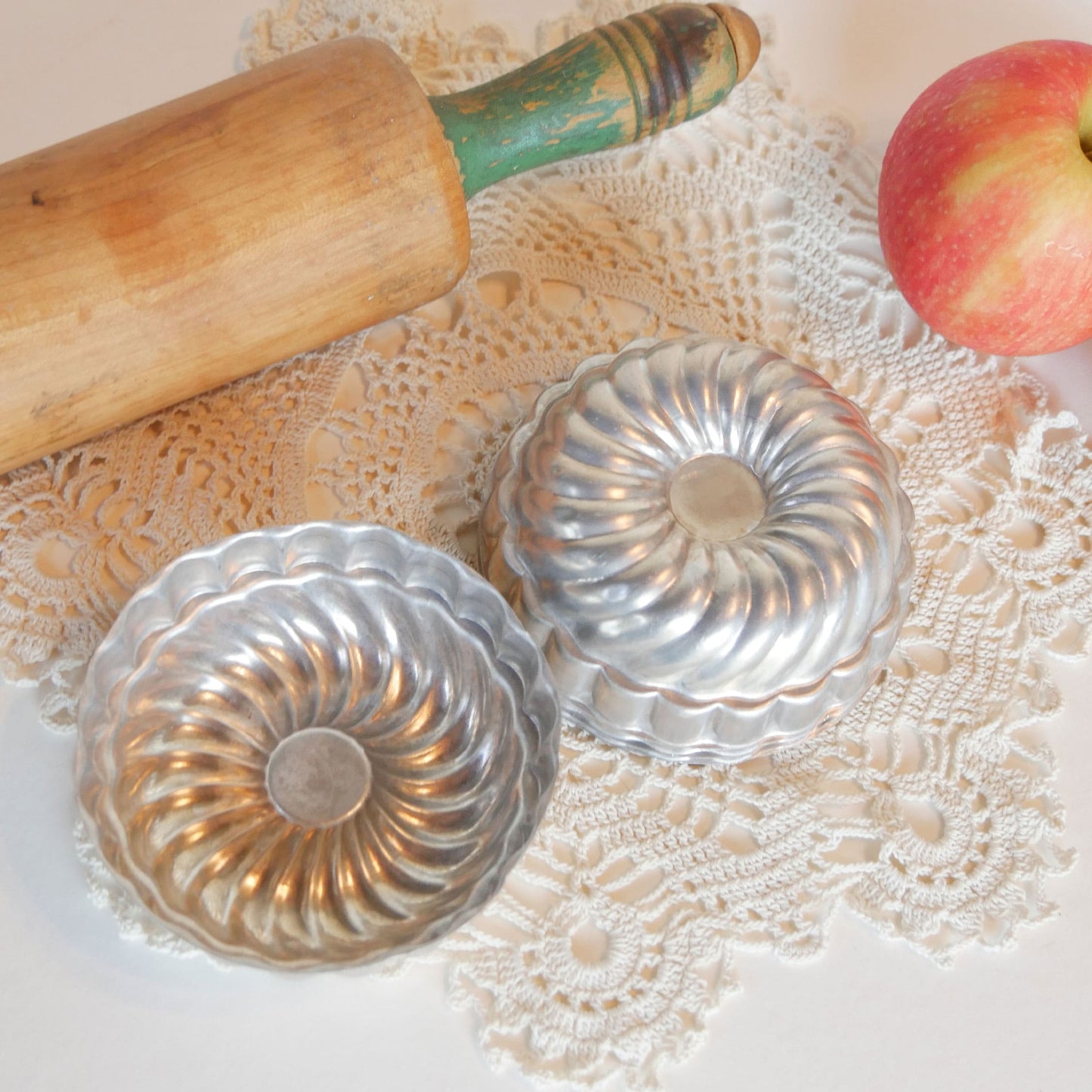 Vintage Aluminum Mini Bundt Pans, Vintage Aluminum Jello Molds Coutnry Farmhouse Kitchen Decor Bundt Pan Decor Vintage Farmhouse Kitchen Decor